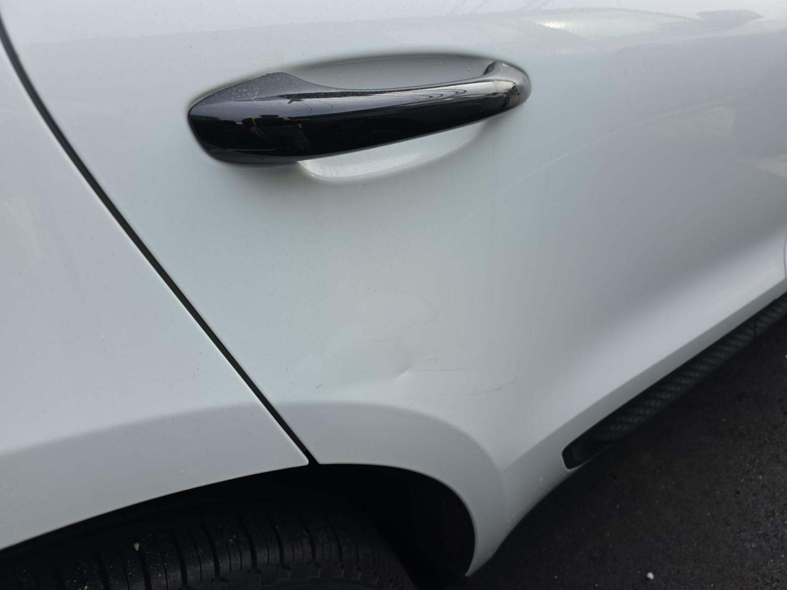 2022 Porsche Macan Base AWD