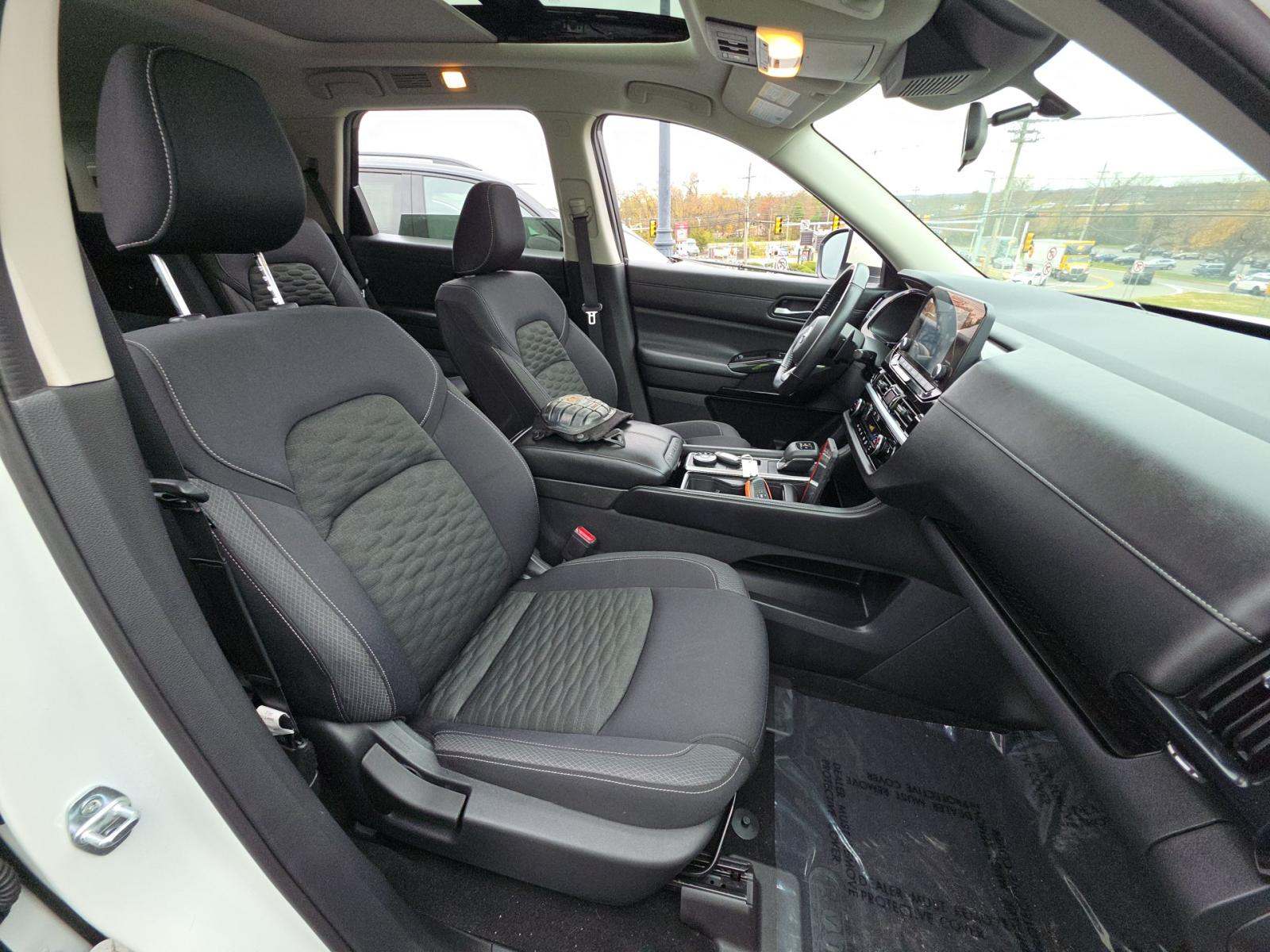 2022 Nissan Pathfinder SV AWD