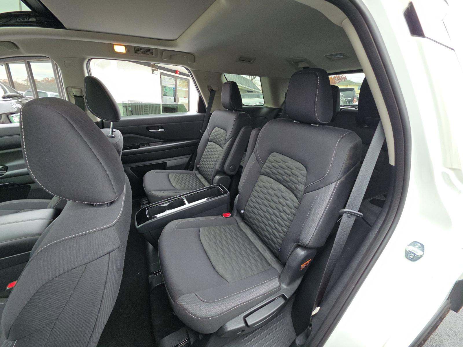 2022 Nissan Pathfinder SV AWD