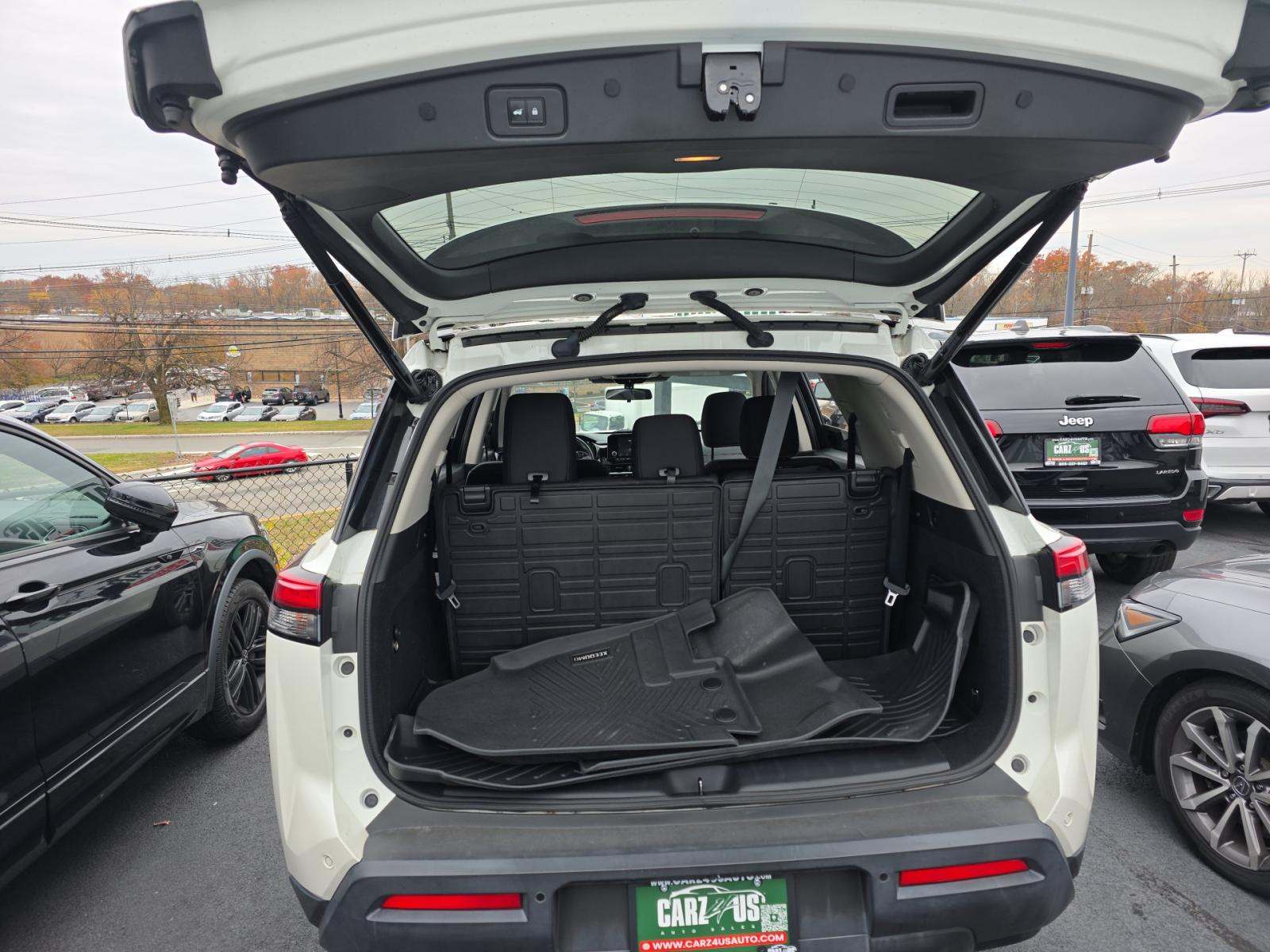 2022 Nissan Pathfinder SV AWD