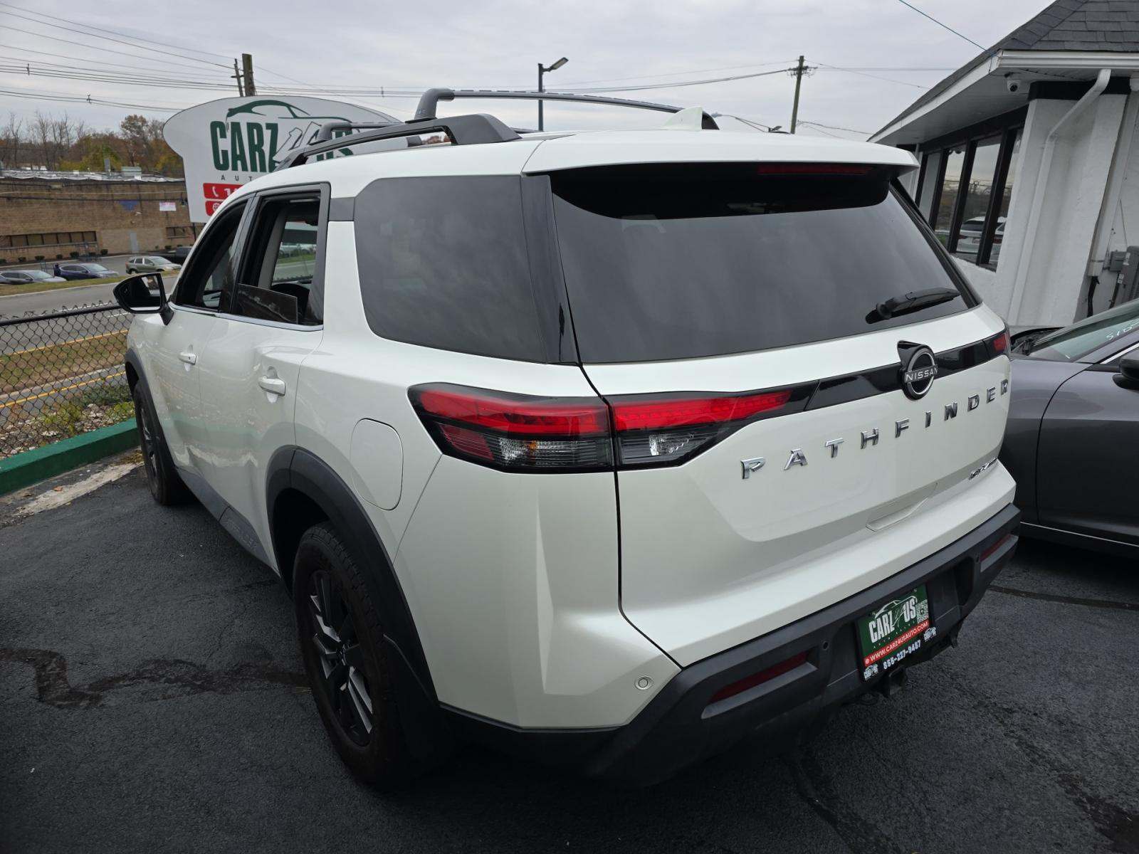 2022 Nissan Pathfinder SV AWD