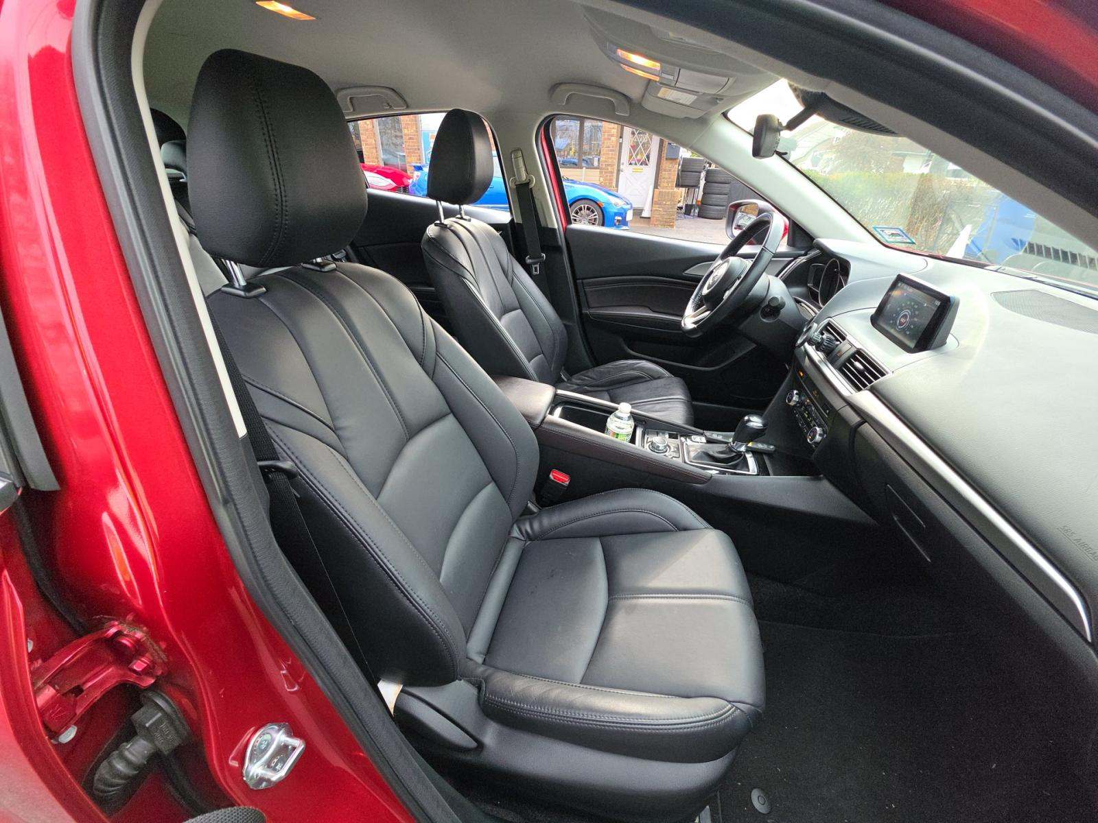 2018 MAZDA MAZDA3 Touring FWD