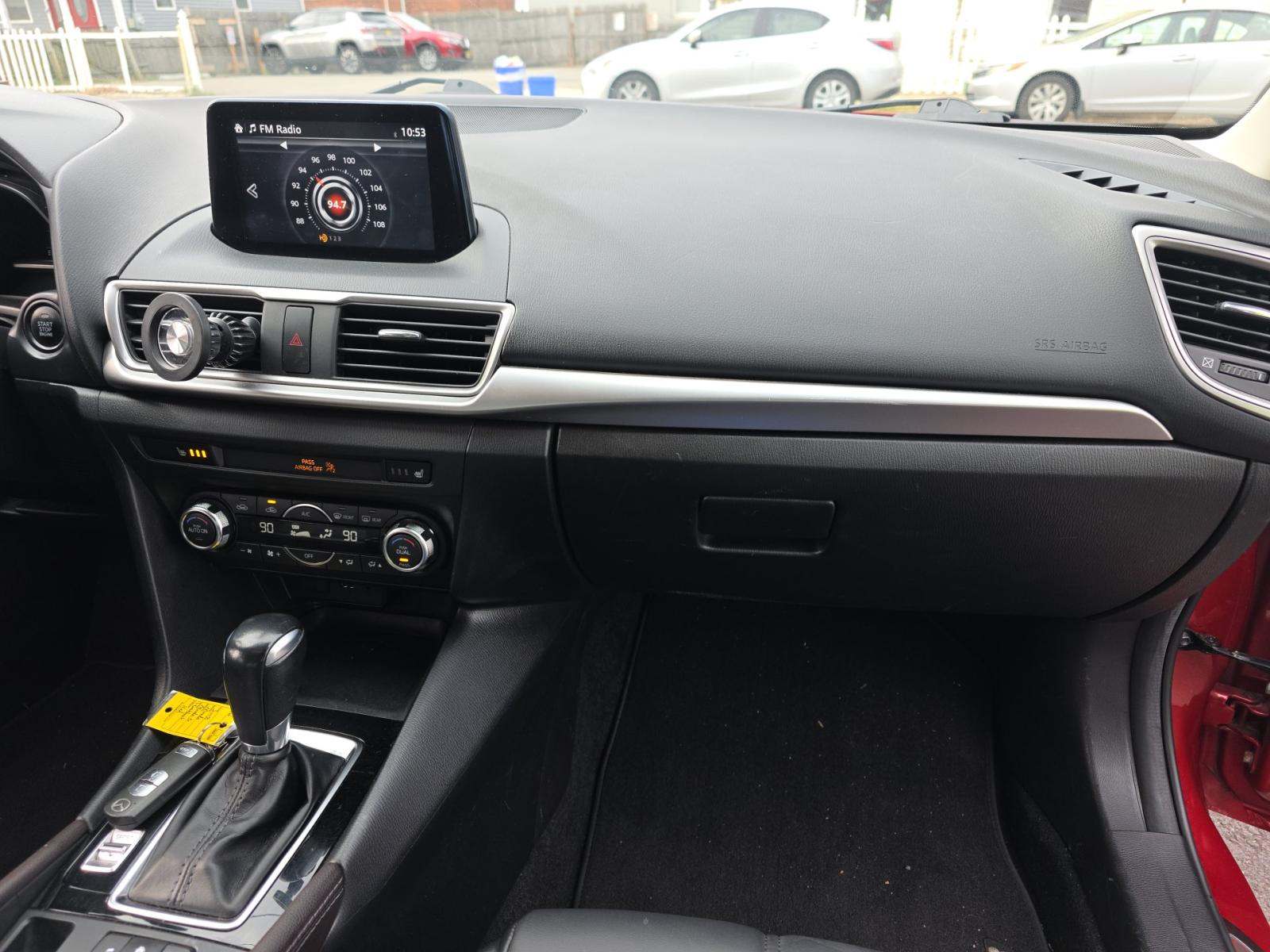 2018 MAZDA MAZDA3 Touring FWD