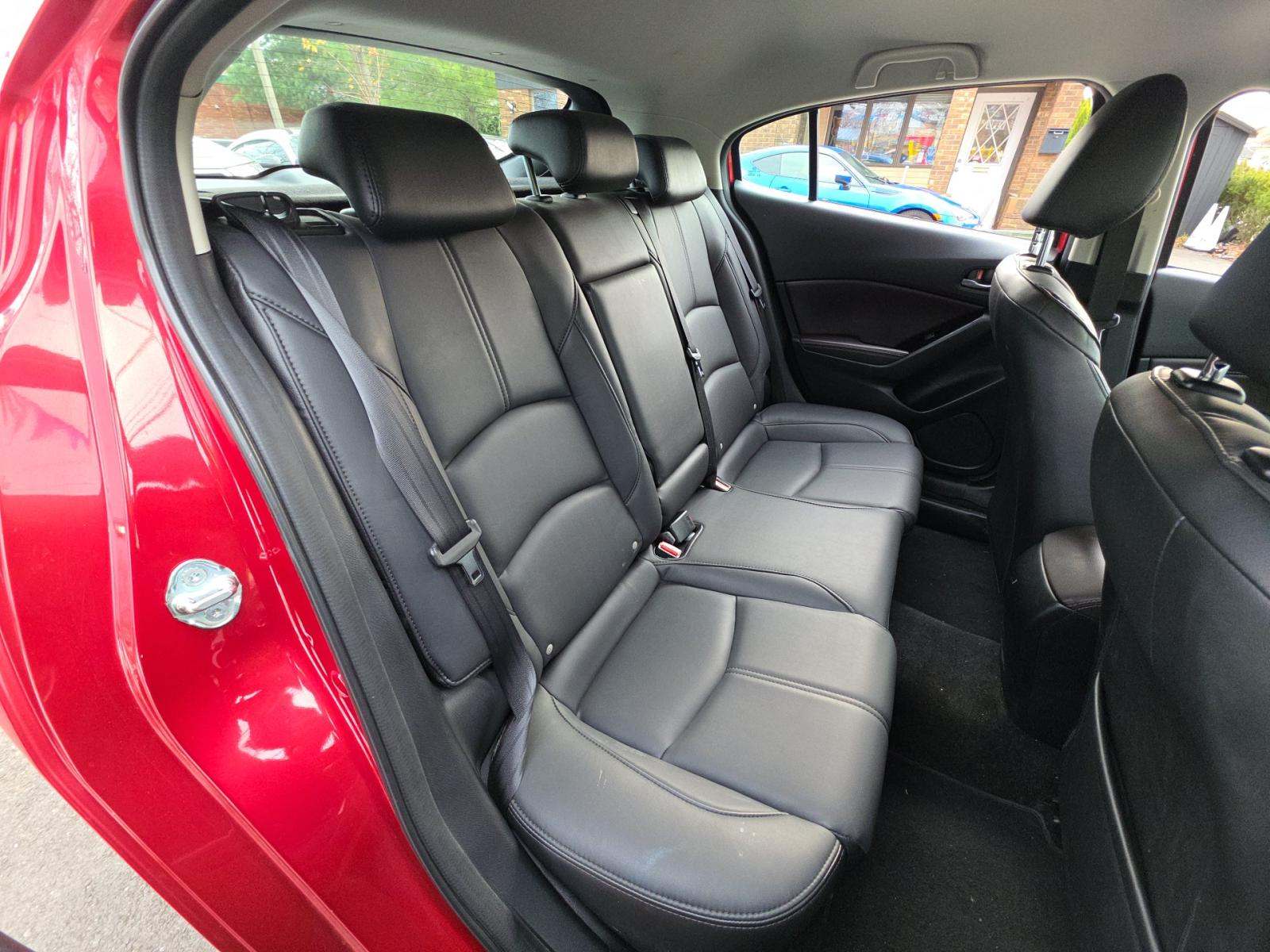 2018 MAZDA MAZDA3 Touring FWD