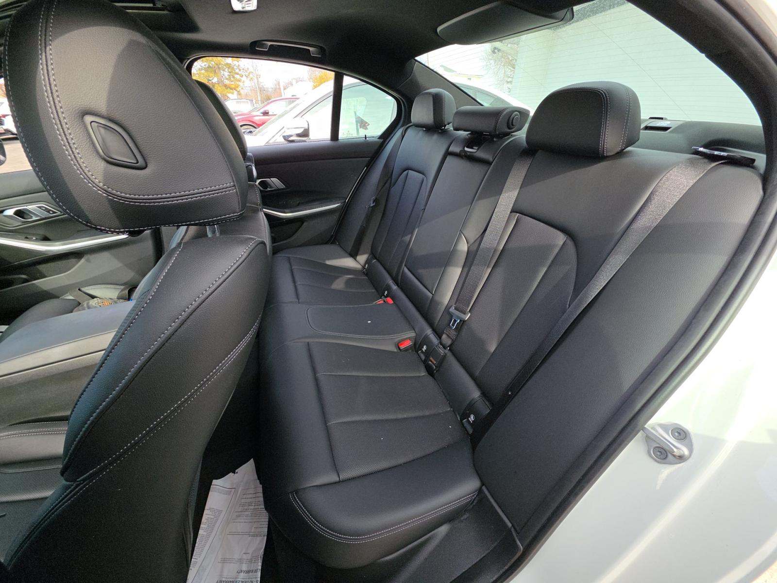 2023 BMW 3 Series 330i xDrive AWD