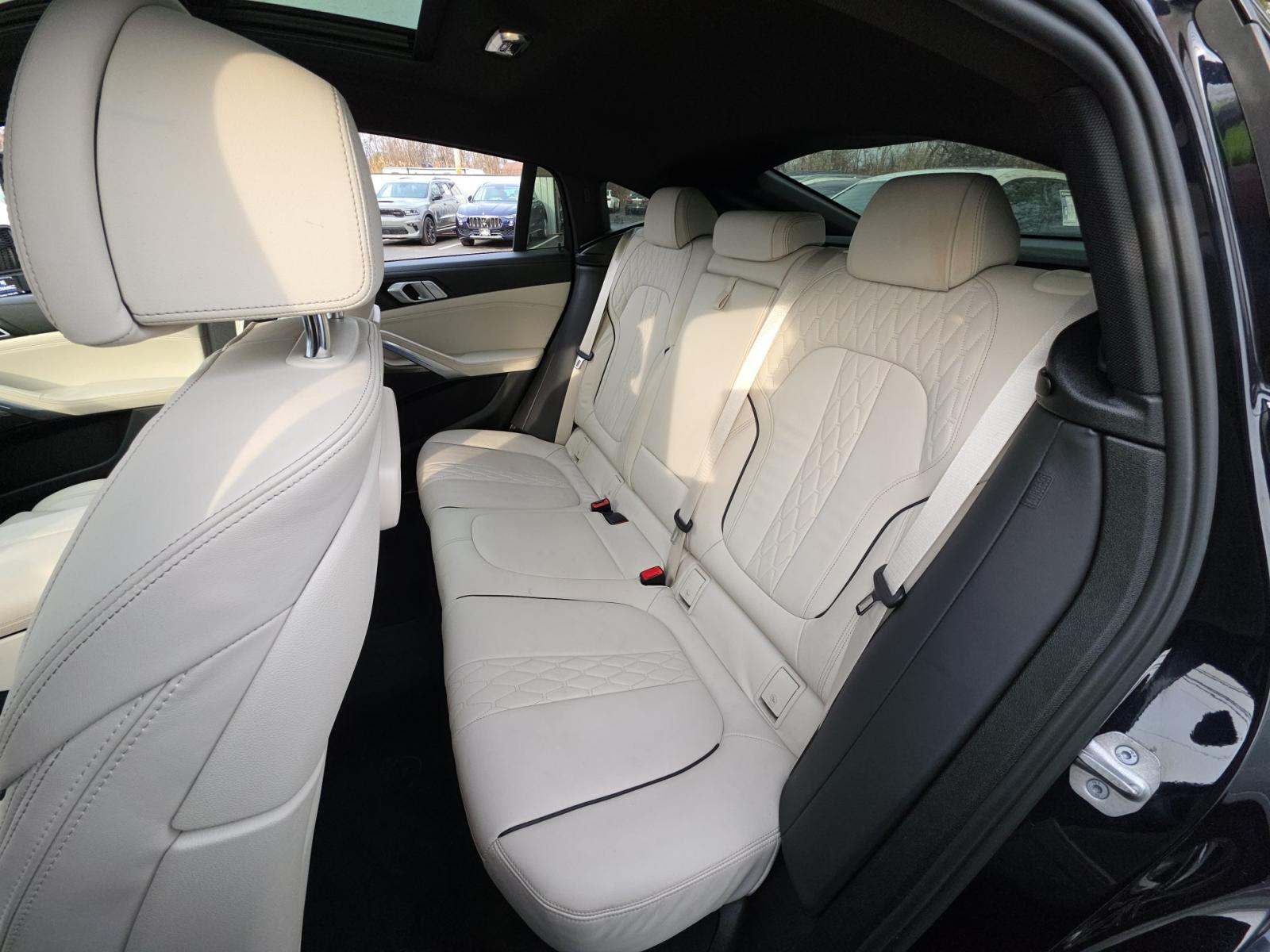 2023 BMW X6 xDrive40i AWD