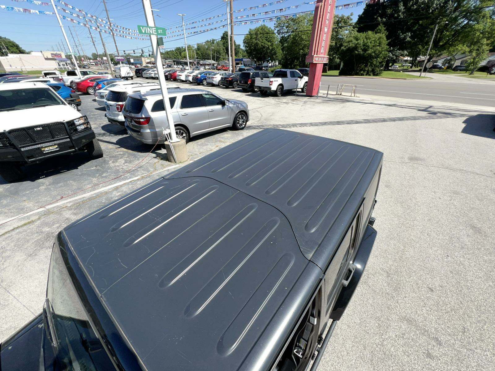 2017 Jeep Wrangler Unlimited Sahara Winter Edition AWD