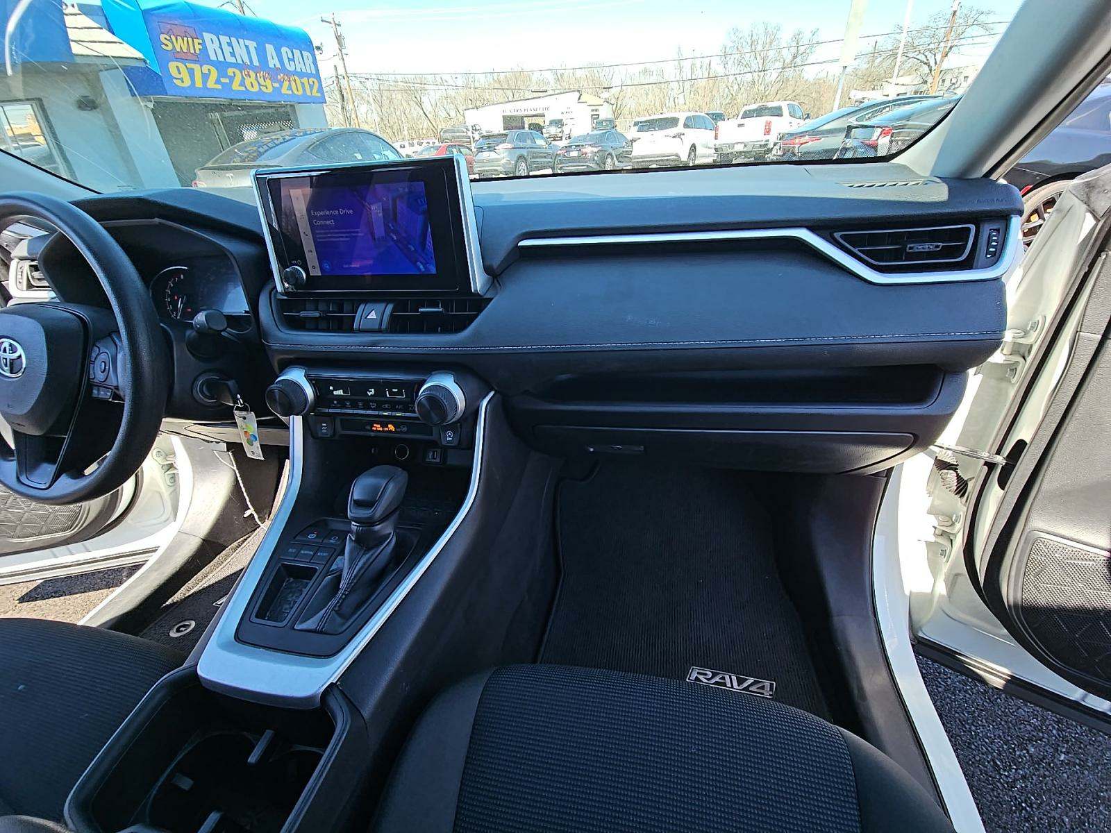 2024 Toyota RAV4 LE FWD