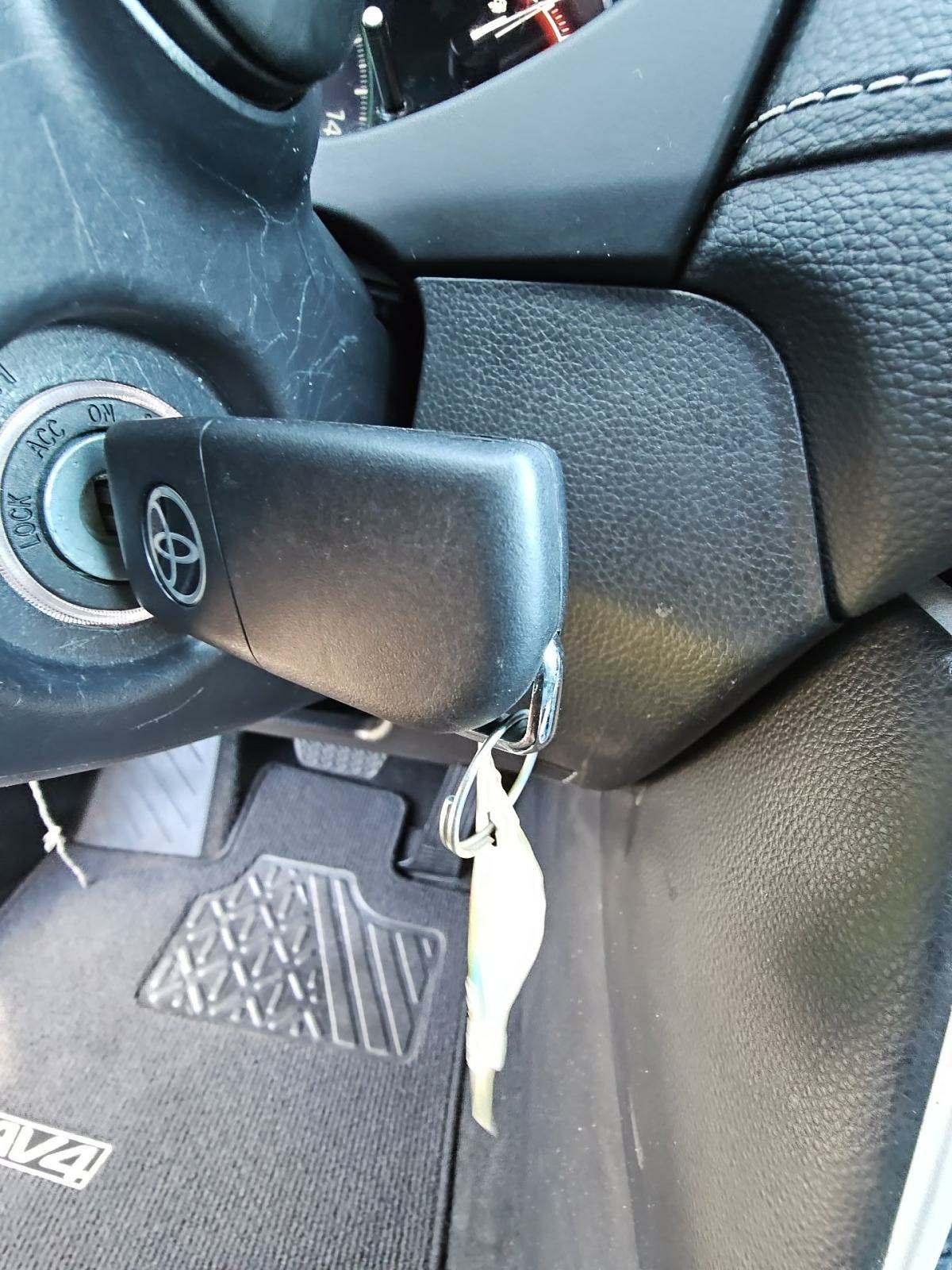 2024 Toyota RAV4 LE FWD