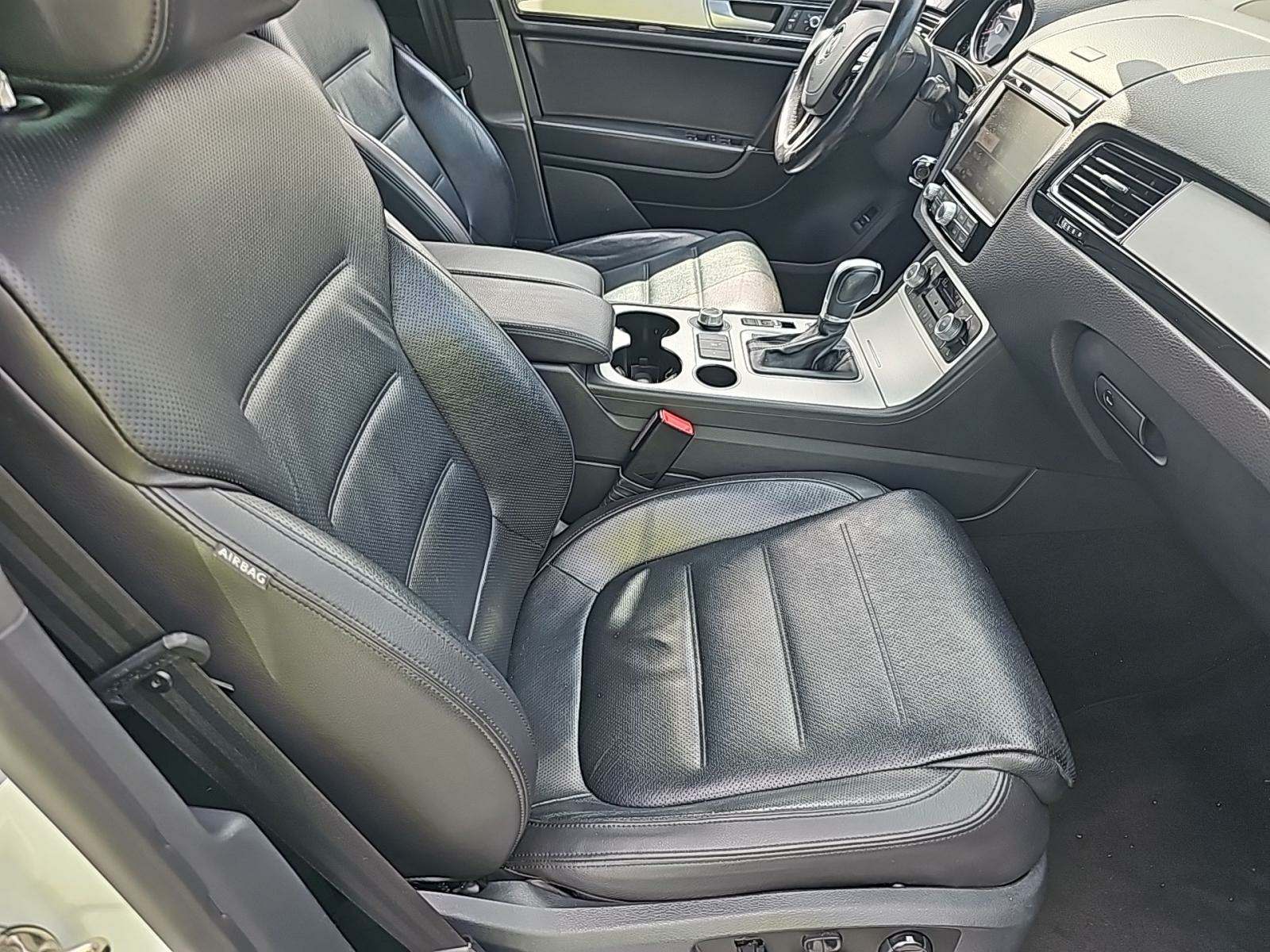 2017 Volkswagen Touareg 3.6L Wolfsburg Edition AWD