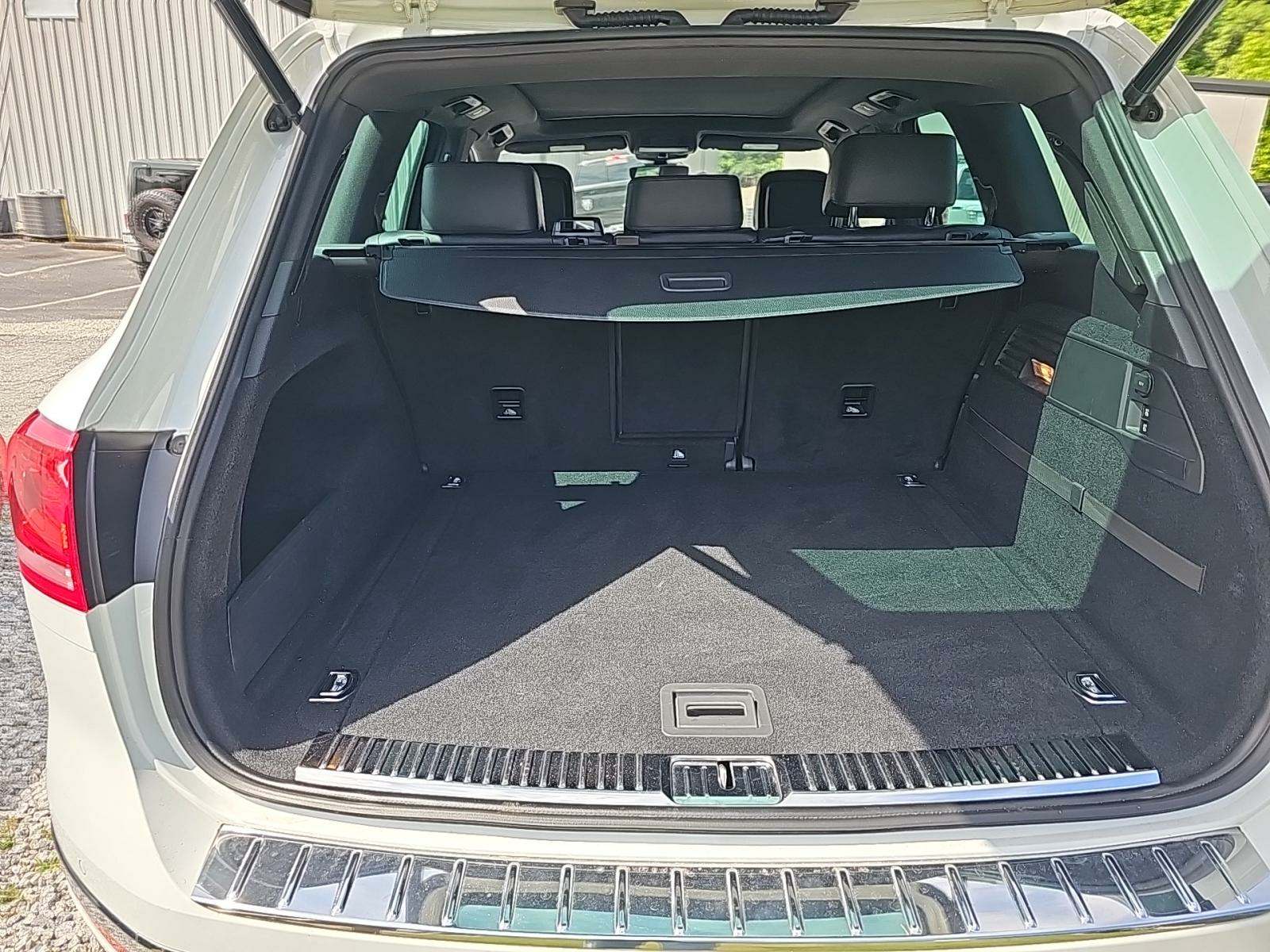 2017 Volkswagen Touareg 3.6L Wolfsburg Edition AWD