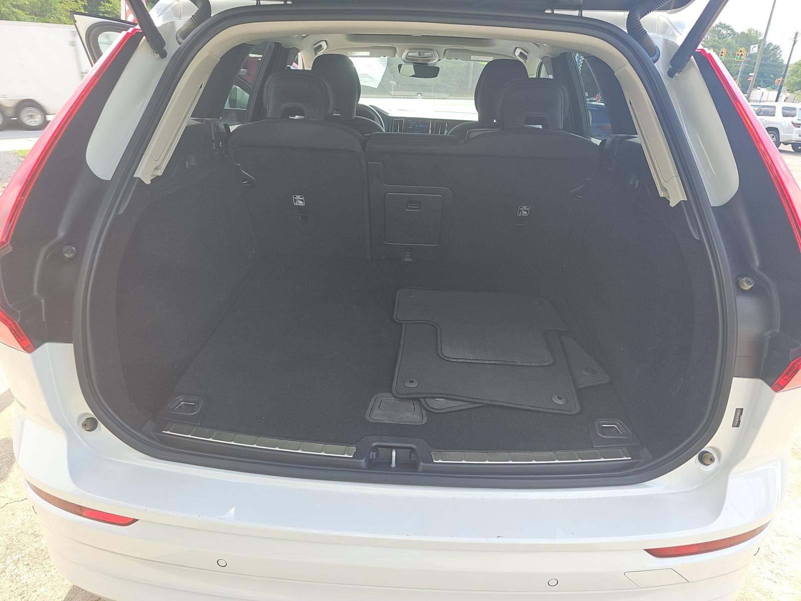 2023 Volvo XC60 B5 Core FWD