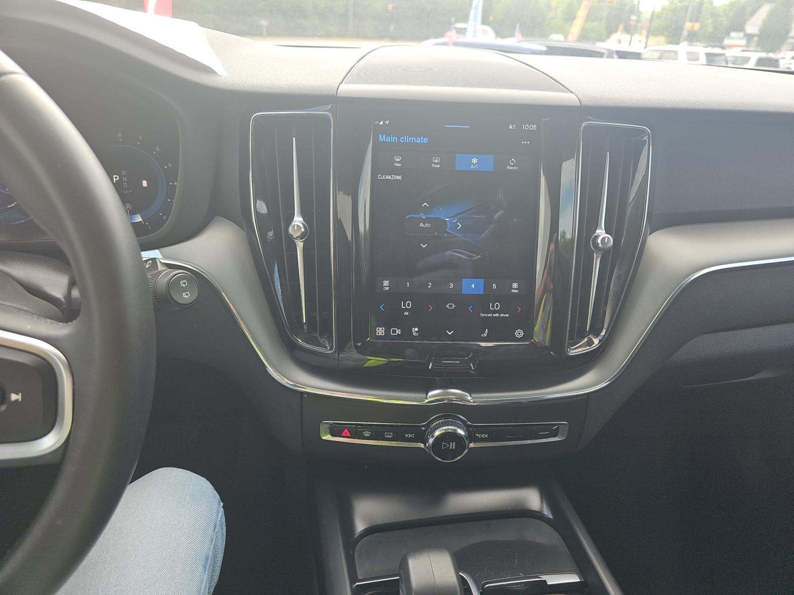 2023 Volvo XC60 B5 Core FWD