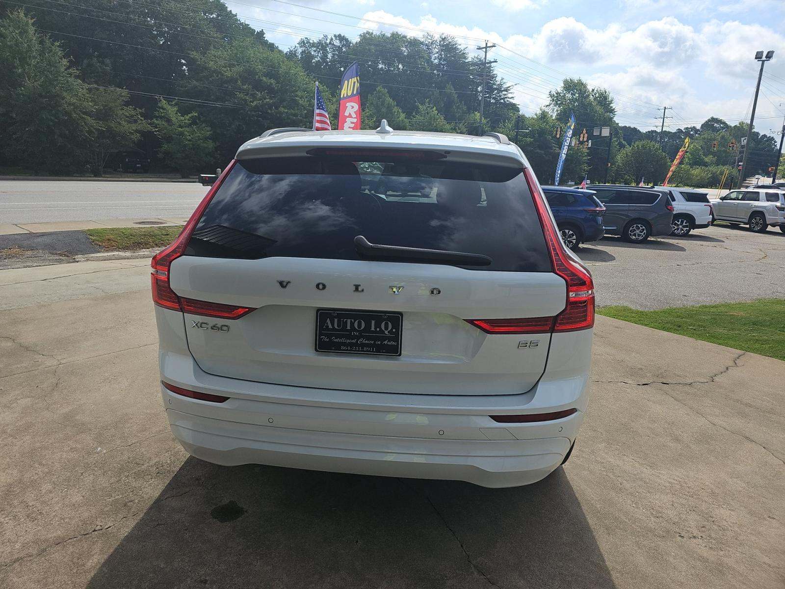 2023 Volvo XC60 B5 Core FWD