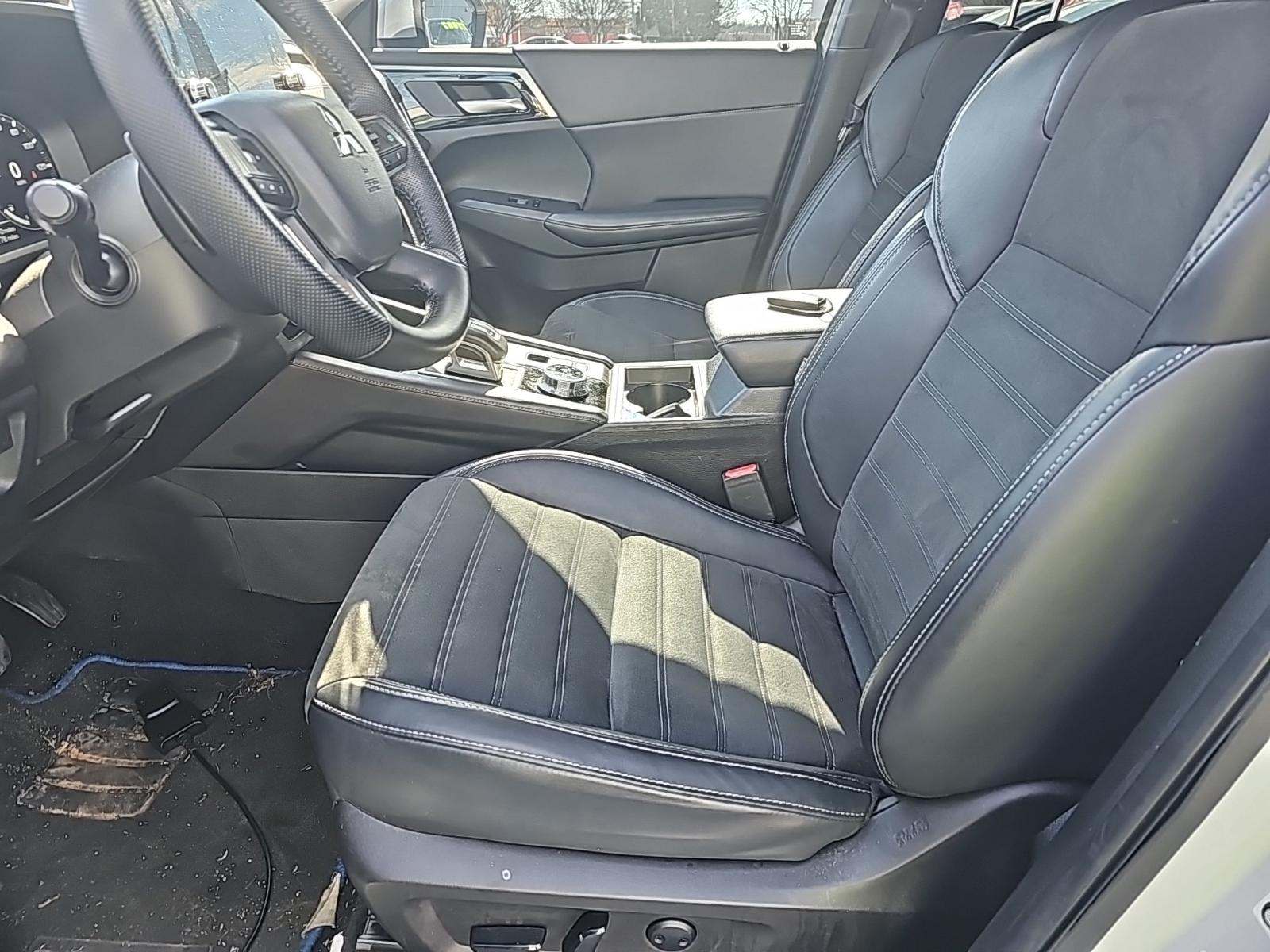 2024 Mitsubishi Outlander PHEV SE AWD