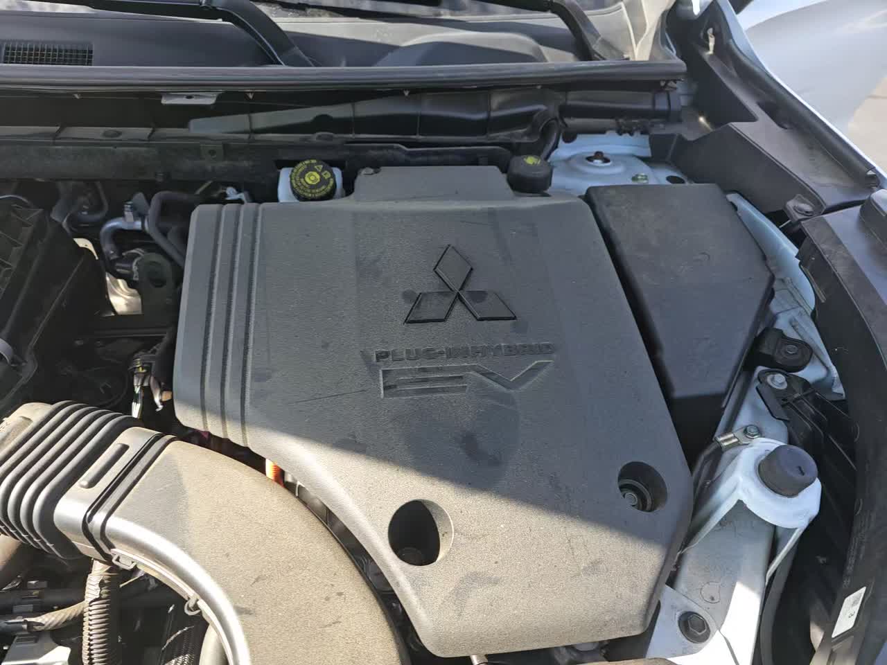 2024 Mitsubishi Outlander PHEV SE AWD