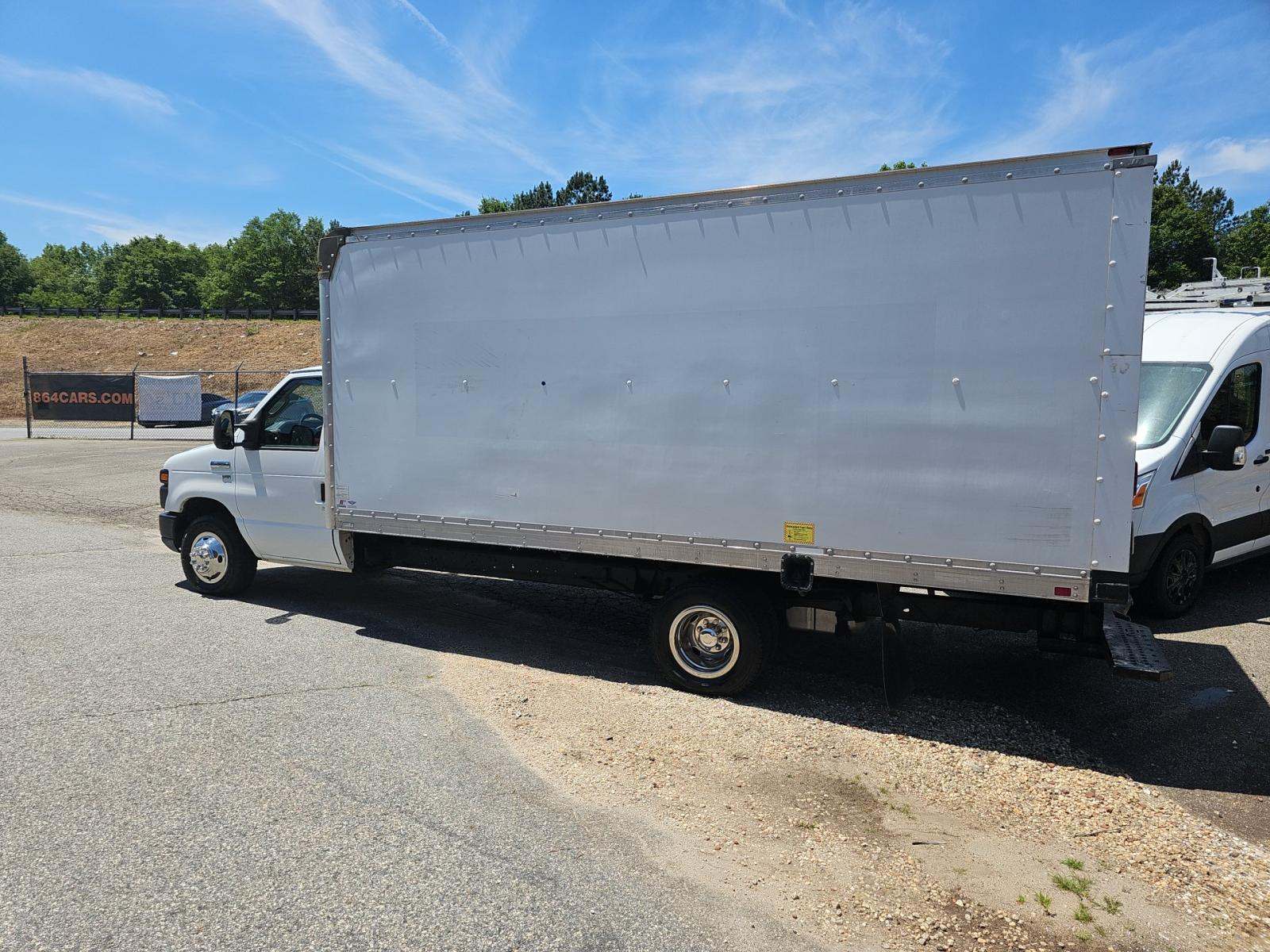 FORD E-350 - 2