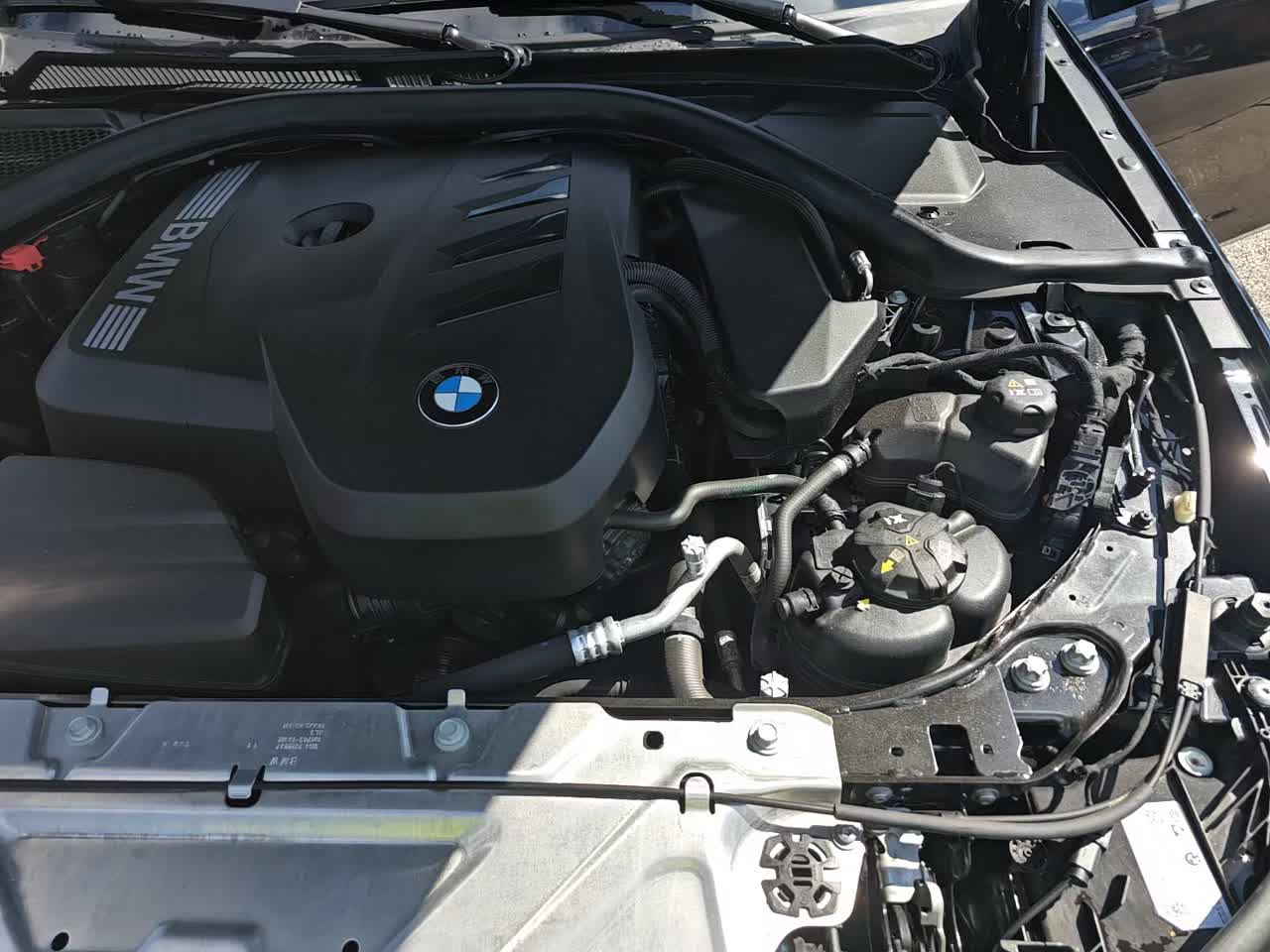 2025 BMW 3 Series 330i RWD