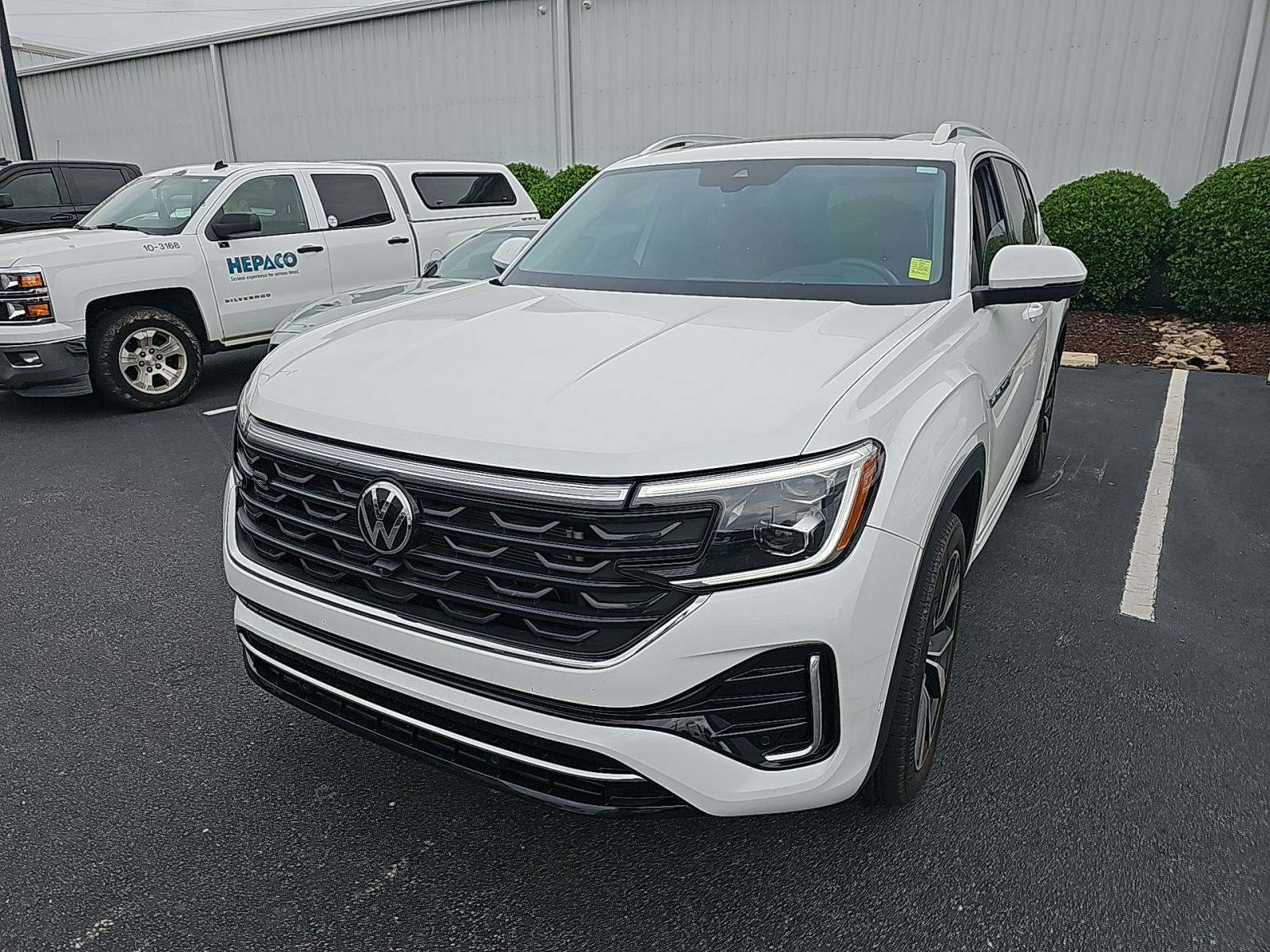2024 Volkswagen Atlas 2.0T SEL Premium R-Line AWD