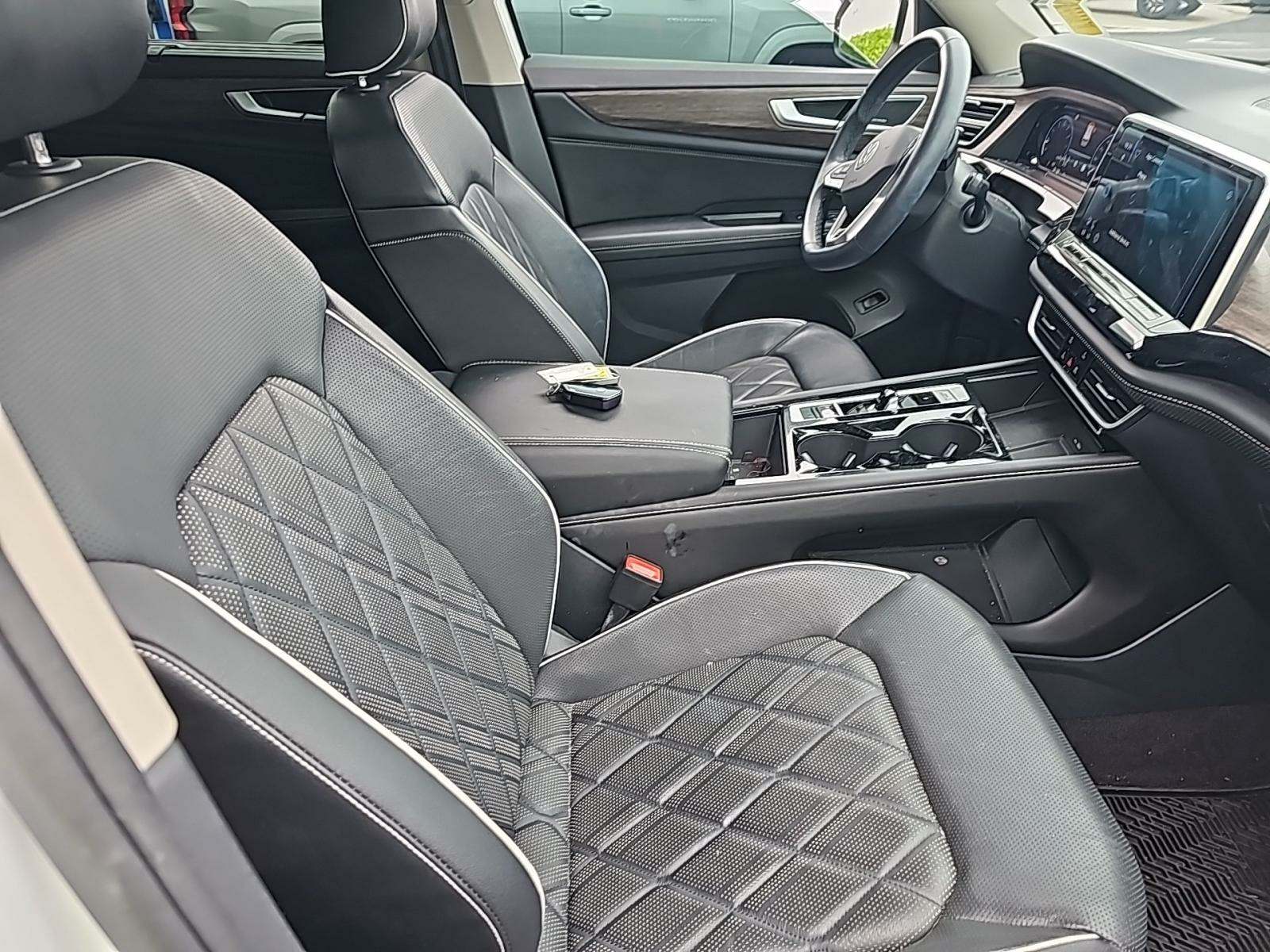 2024 Volkswagen Atlas 2.0T SEL Premium R-Line AWD