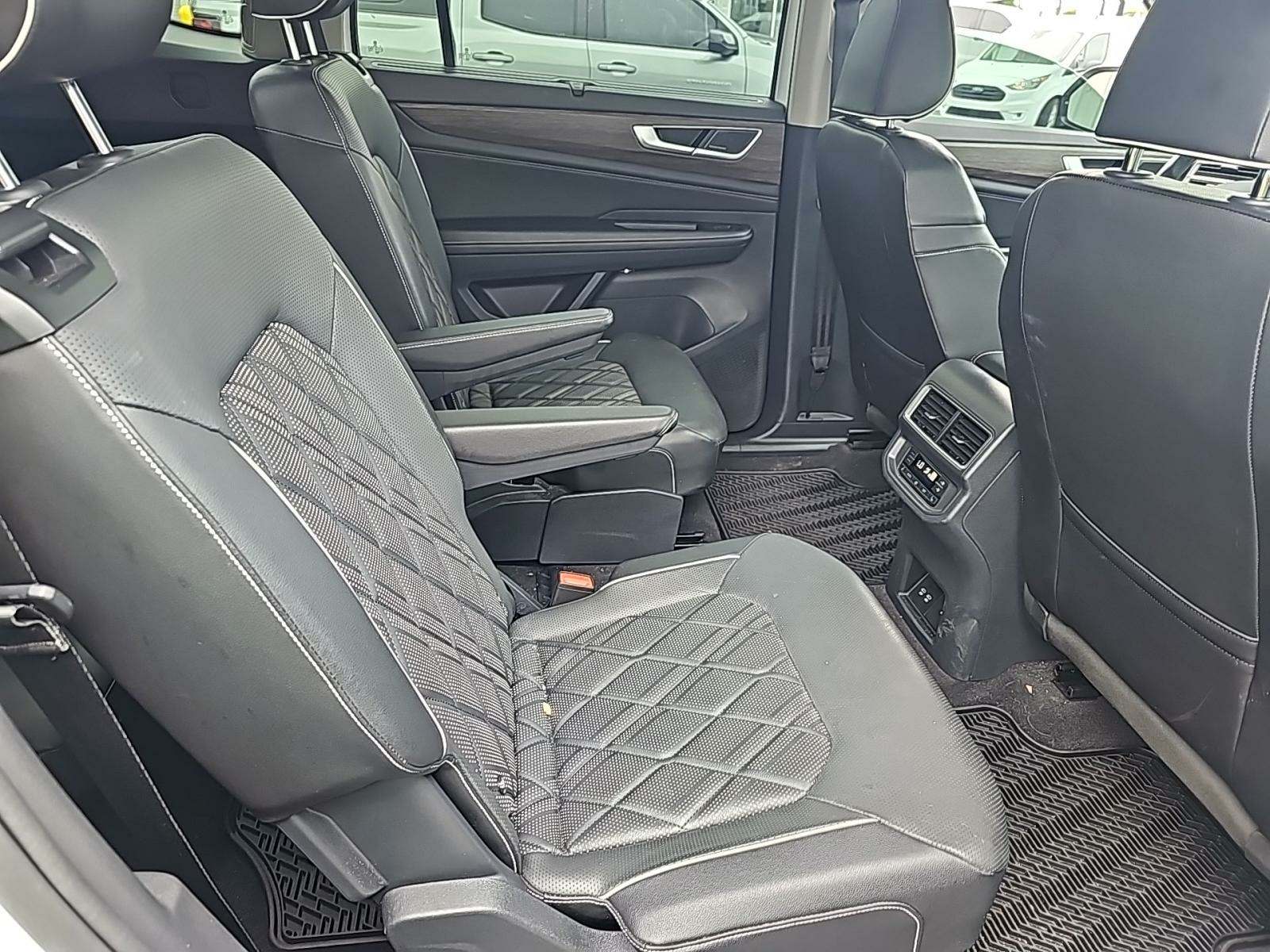 2024 Volkswagen Atlas 2.0T SEL Premium R-Line AWD