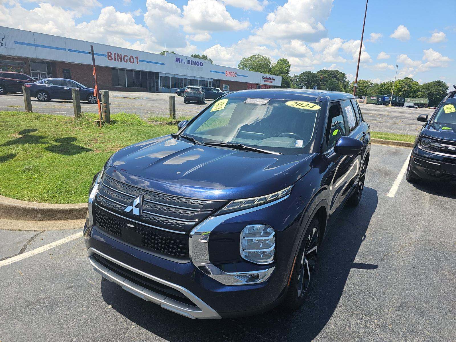 2024 Mitsubishi Outlander SE FWD