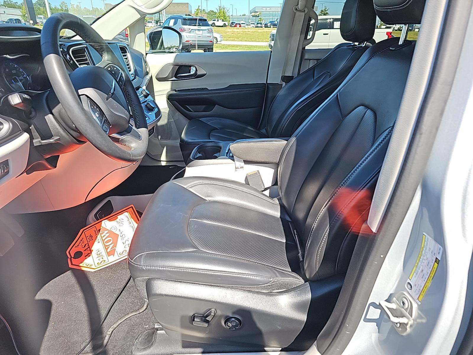 2023 Chrysler Pacifica Touring L FWD