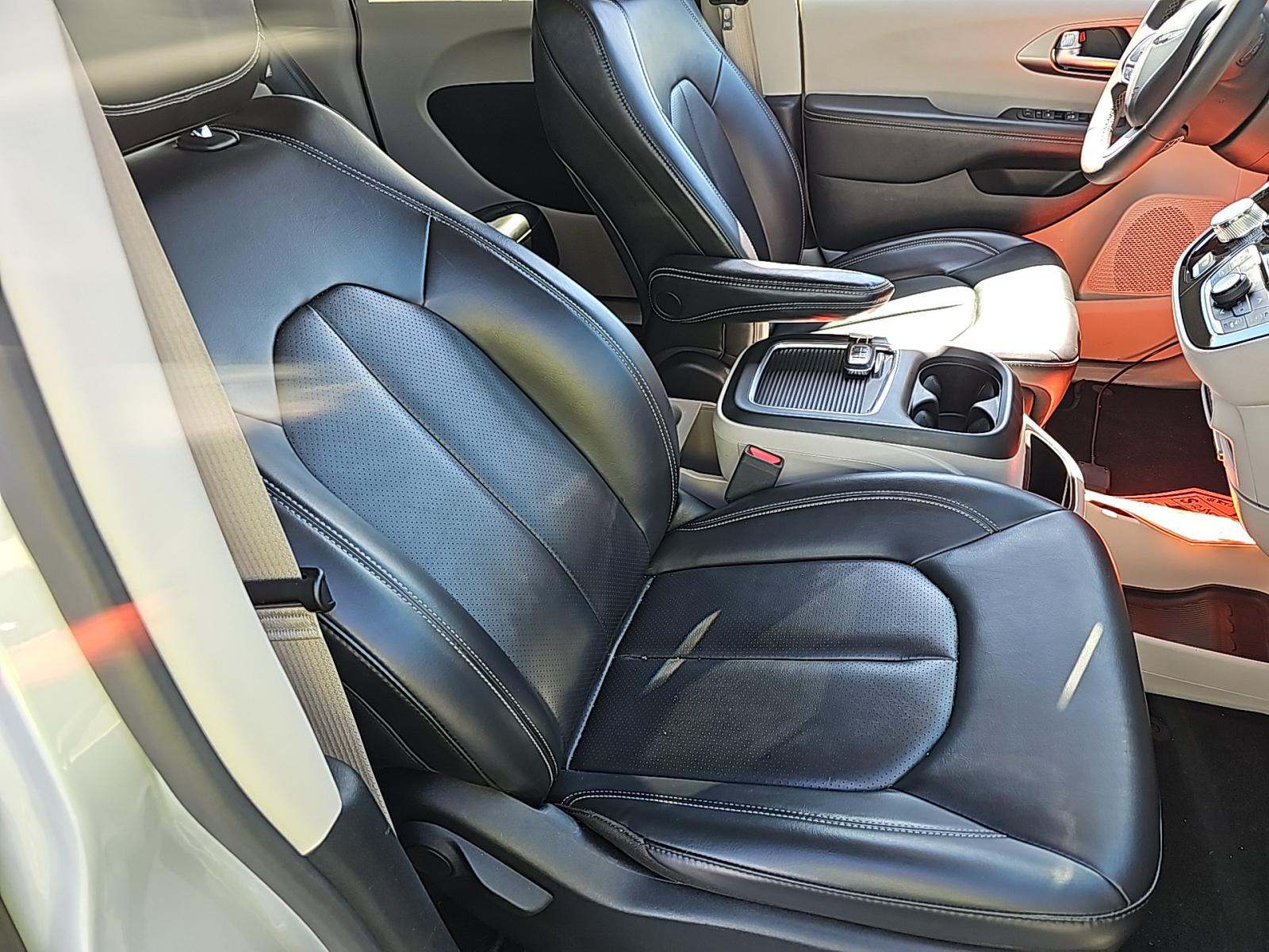 2023 Chrysler Pacifica Touring L FWD