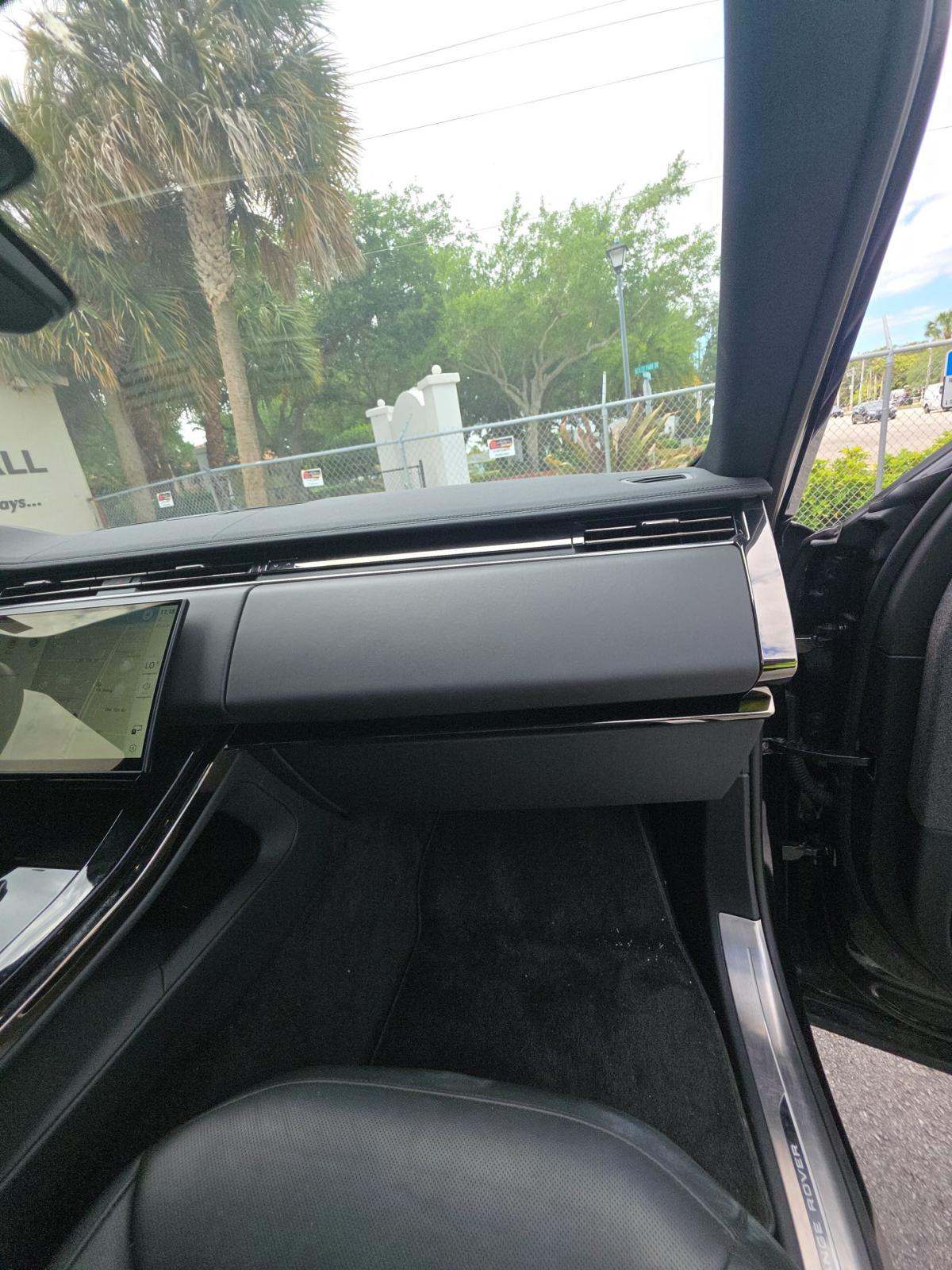 2025 Land Rover Range Rover Sport SE AWD