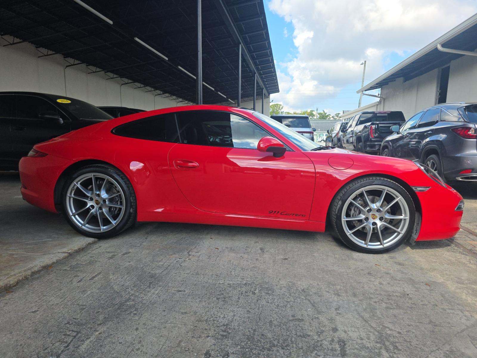 2015 Porsche 911 Carrera RWD