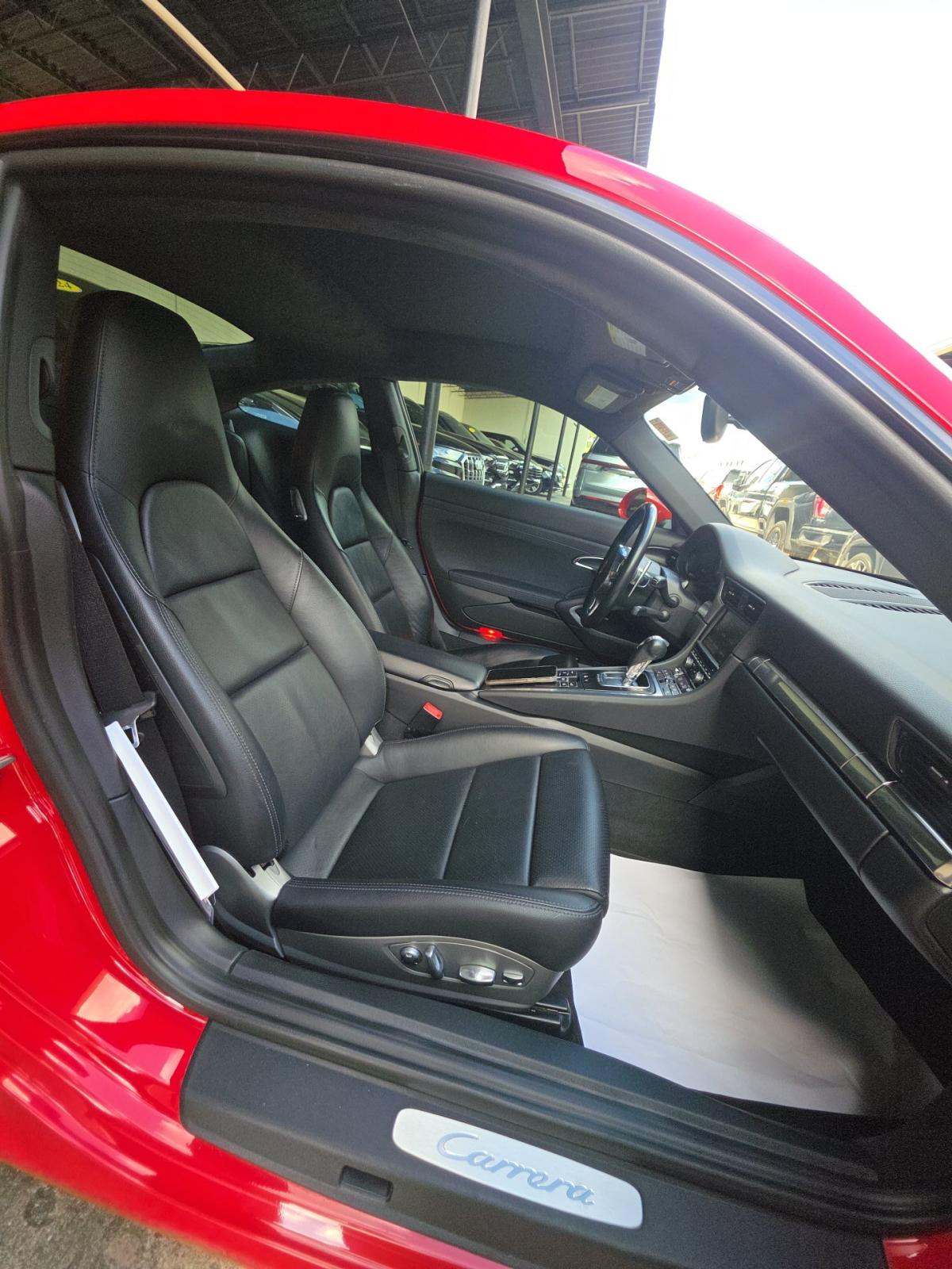 2015 Porsche 911 Carrera RWD