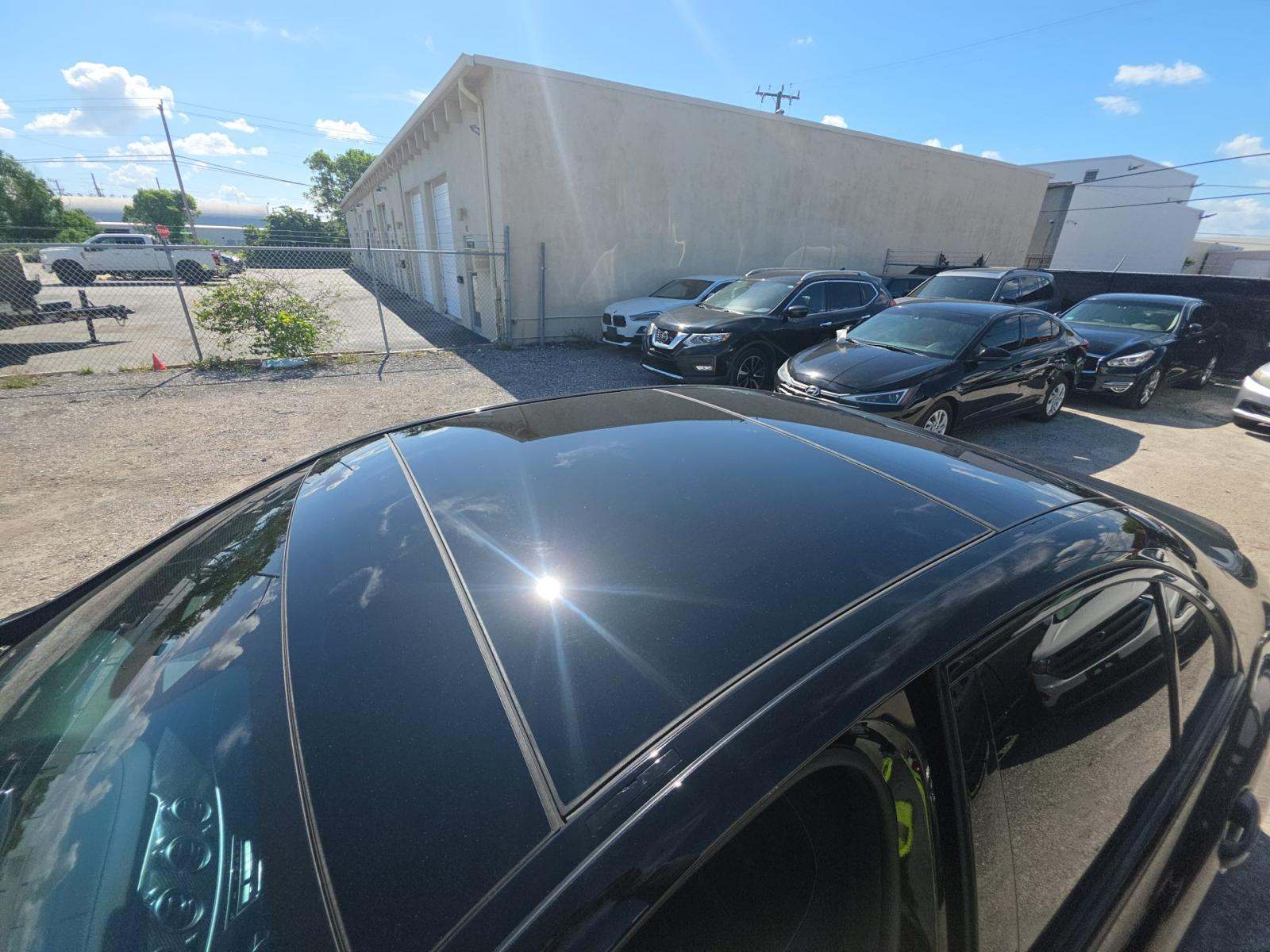 MERCEDES-BENZ E-CLASS - 8