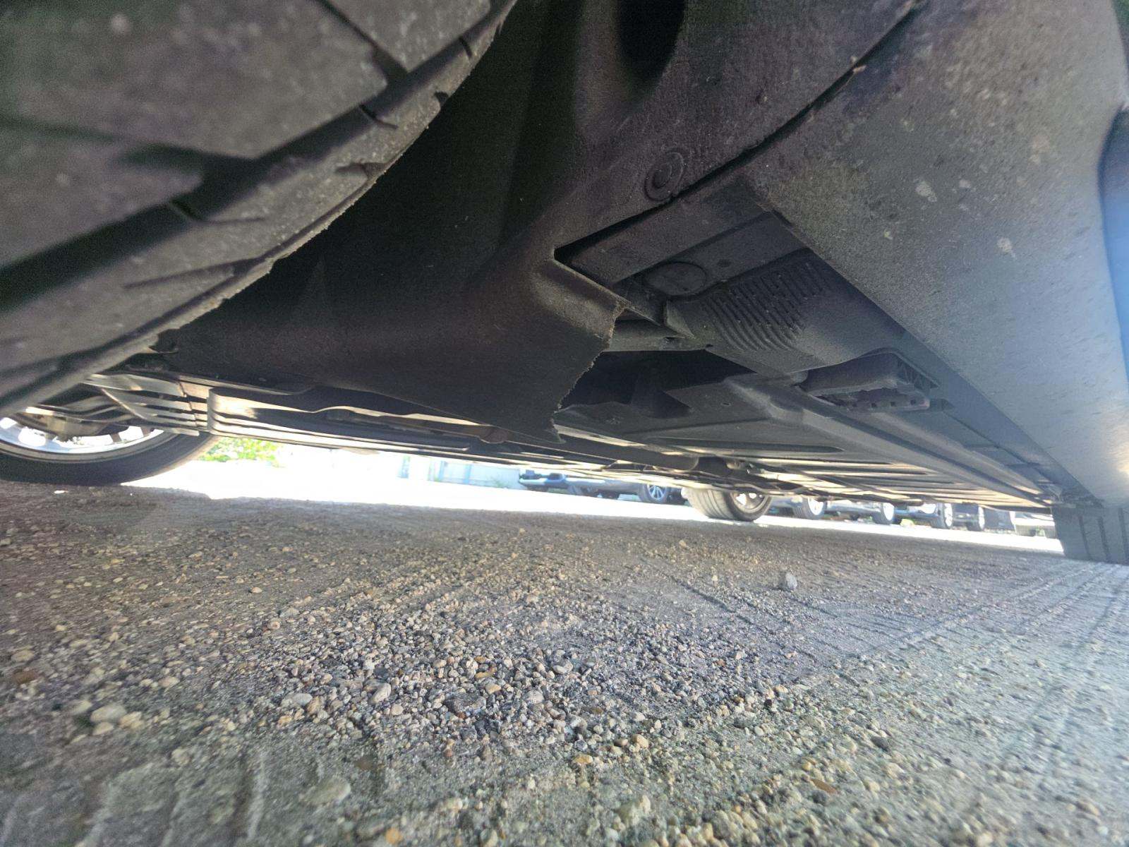 MERCEDES-BENZ E-CLASS - 3