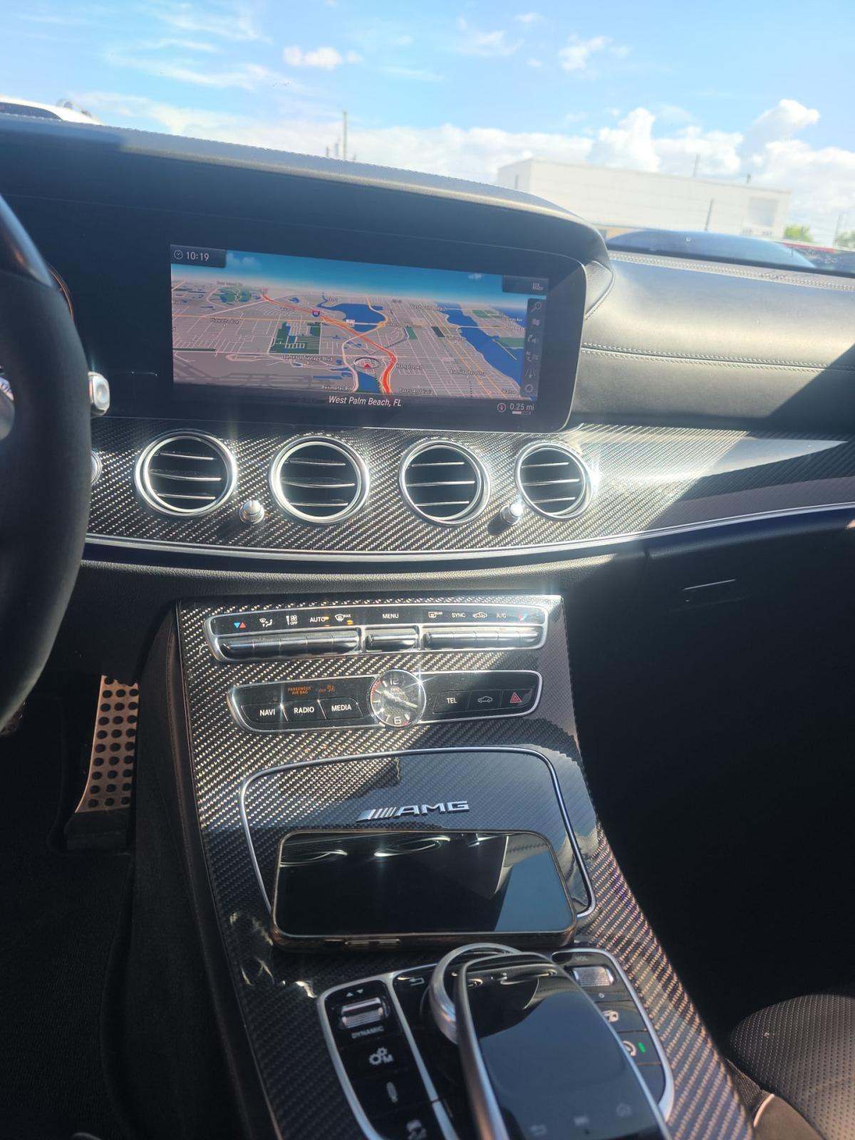 MERCEDES-BENZ E-CLASS - 6