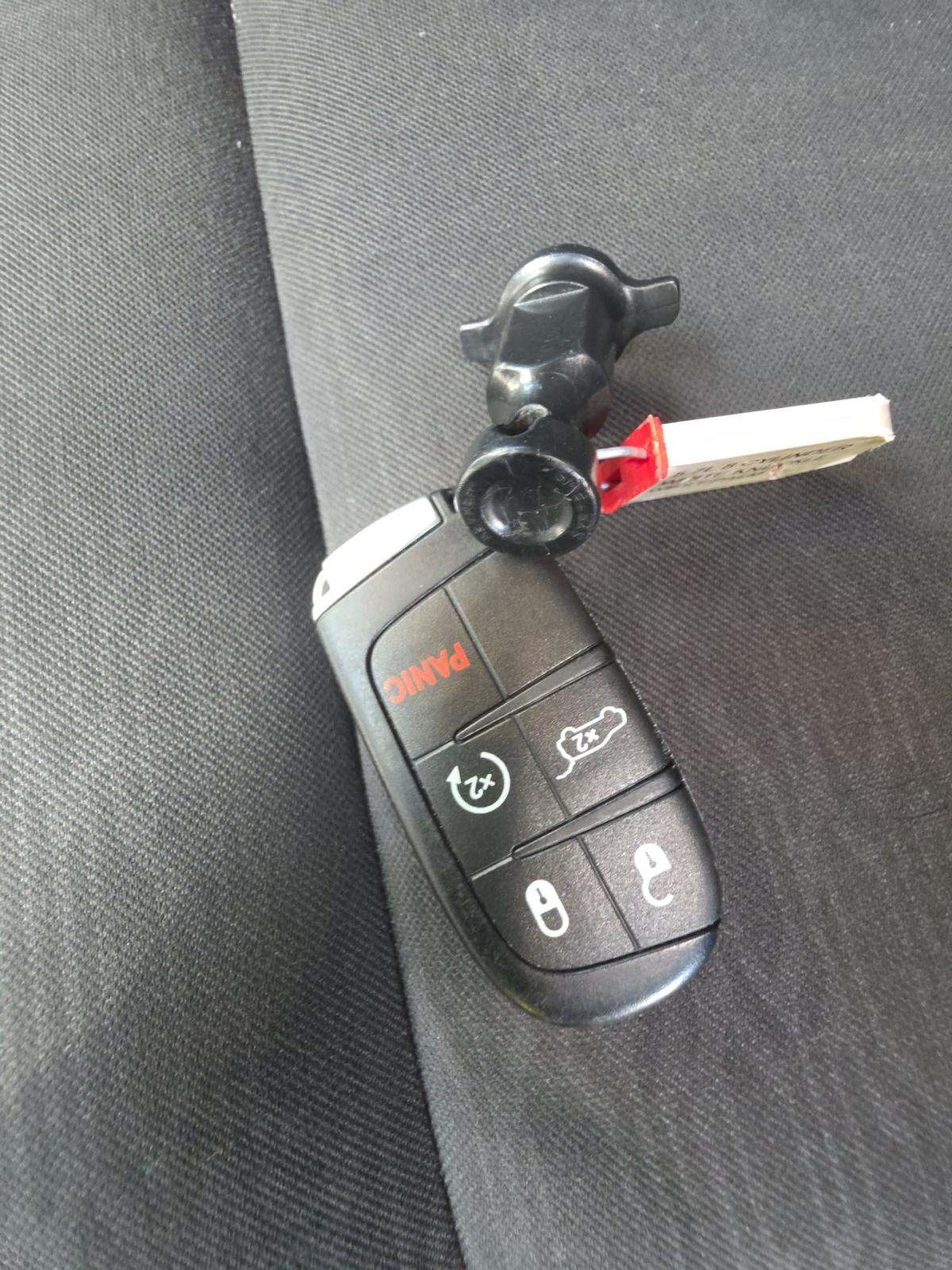 DODGE CHALLENGER - 4