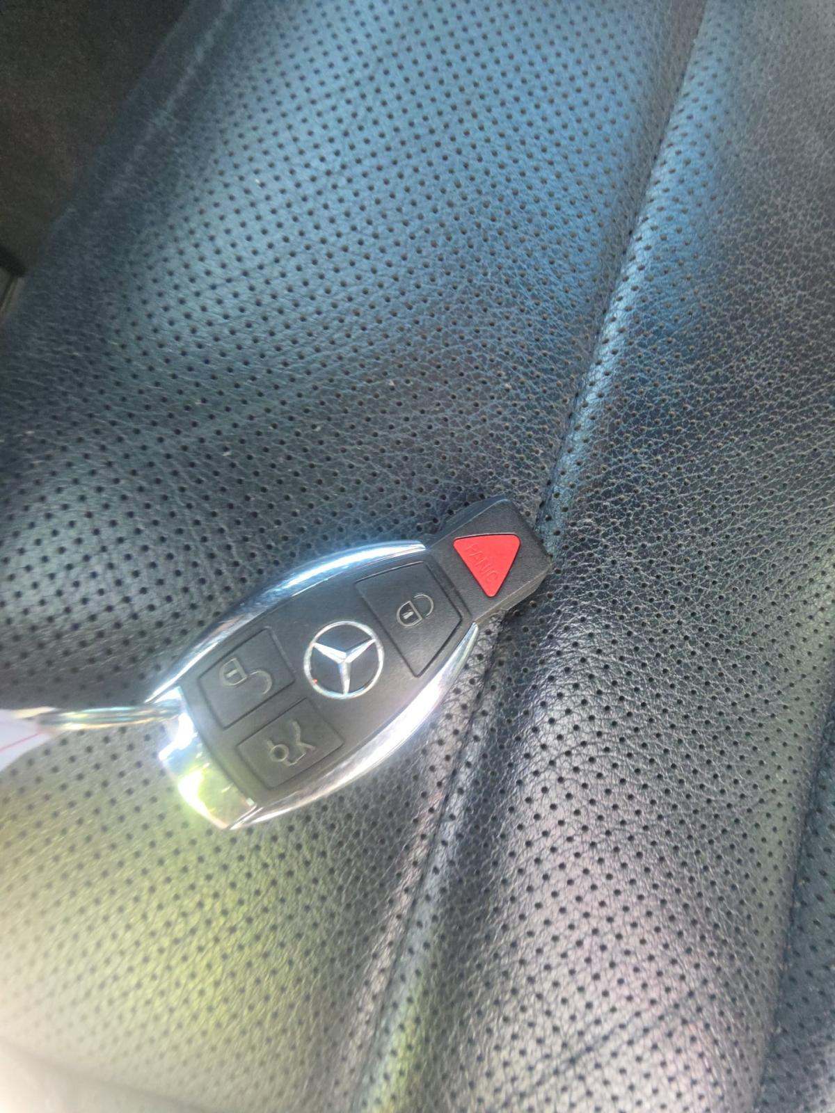 MERCEDES-BENZ E-CLASS - 4