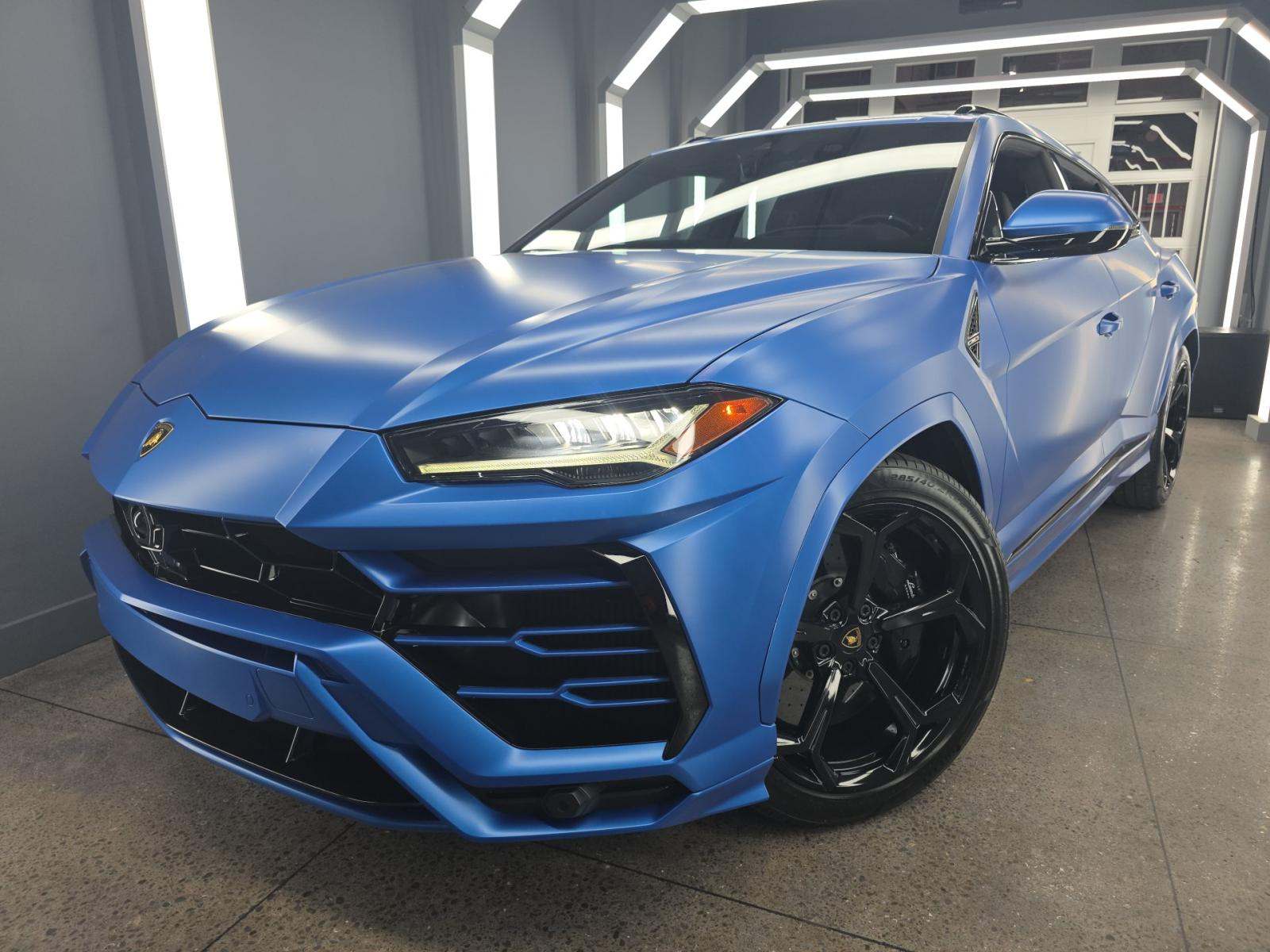2021 Lamborghini Urus Base AWD