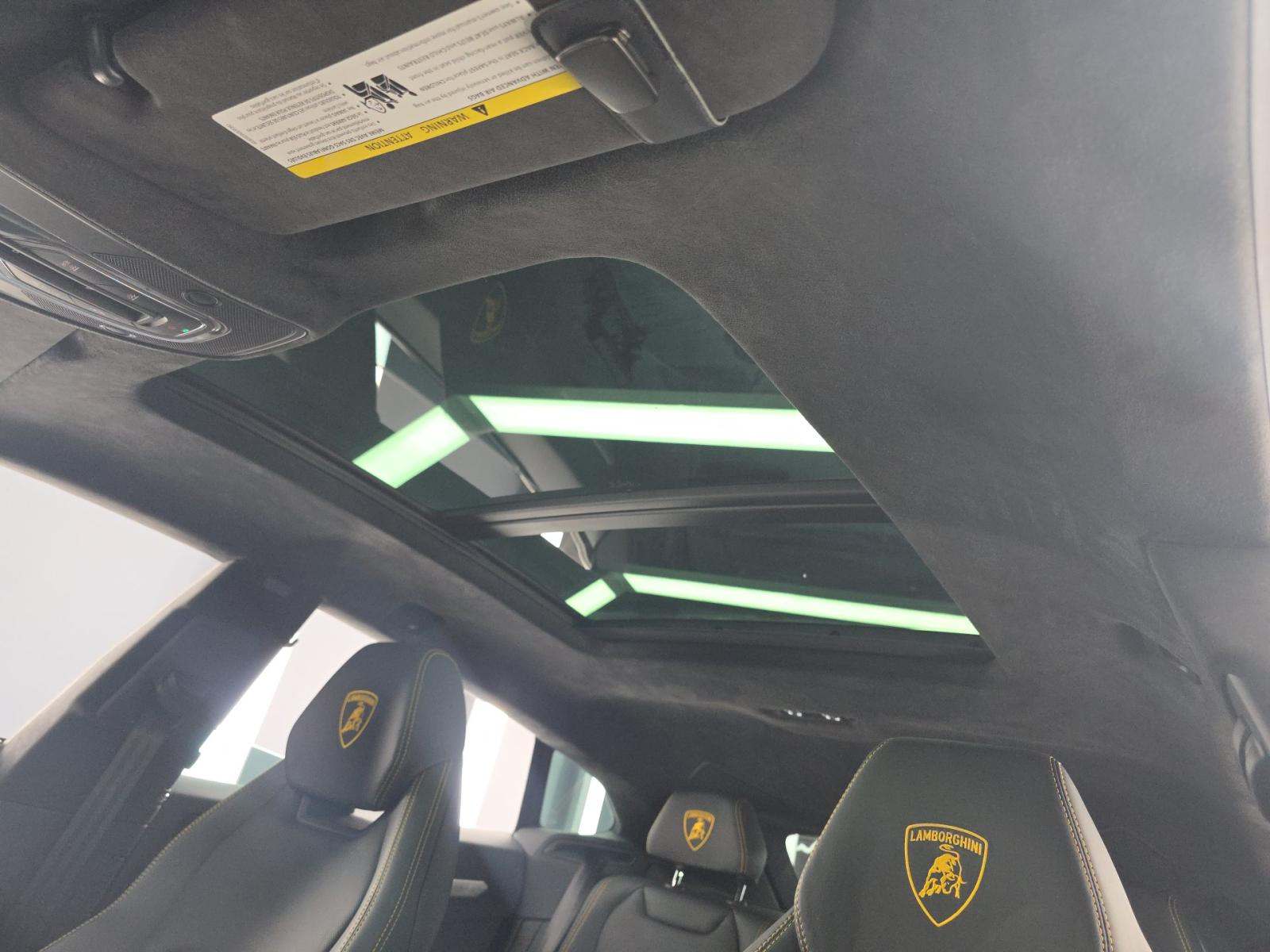 2021 Lamborghini Urus Base AWD