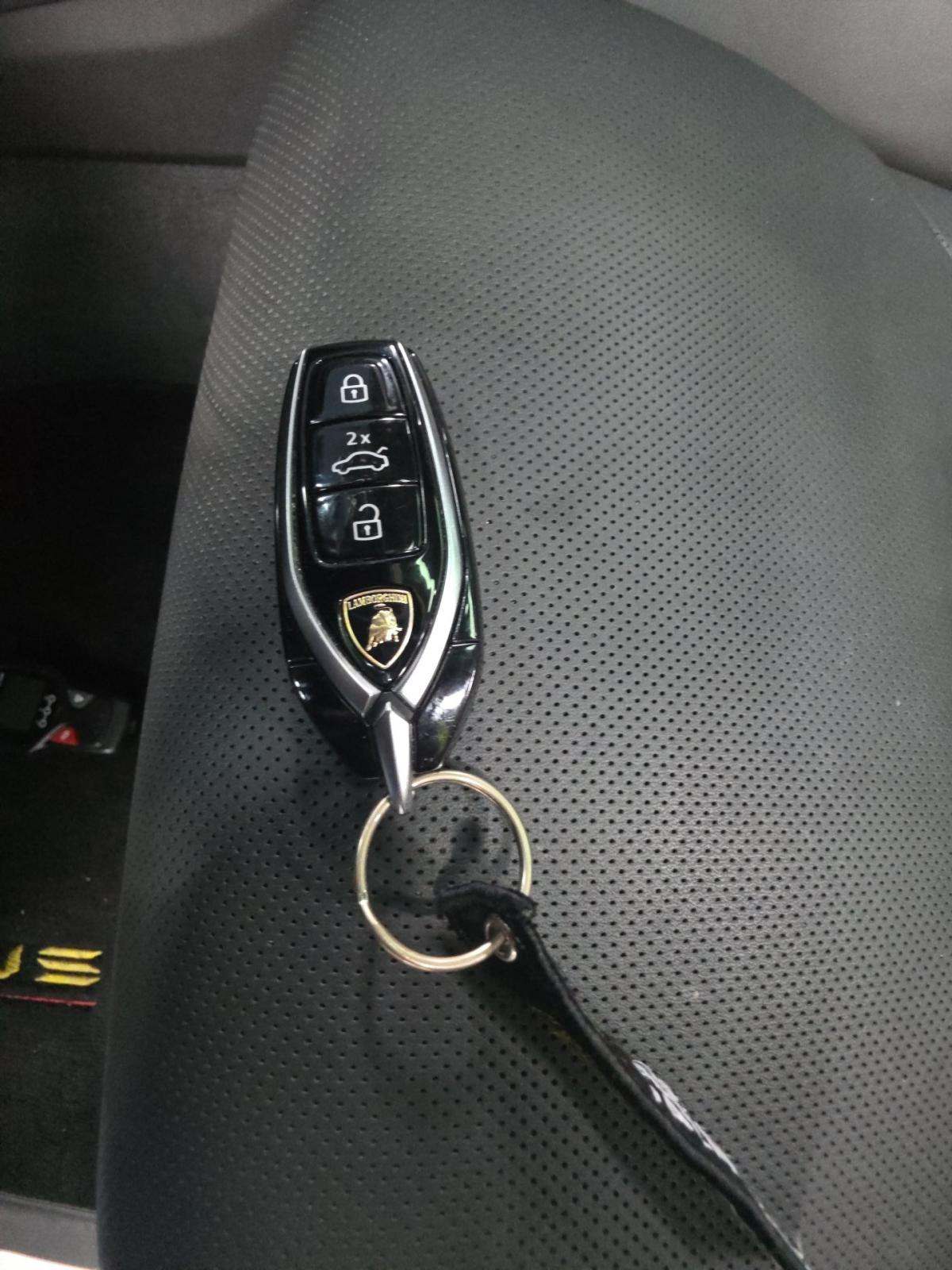 2021 Lamborghini Urus Base AWD