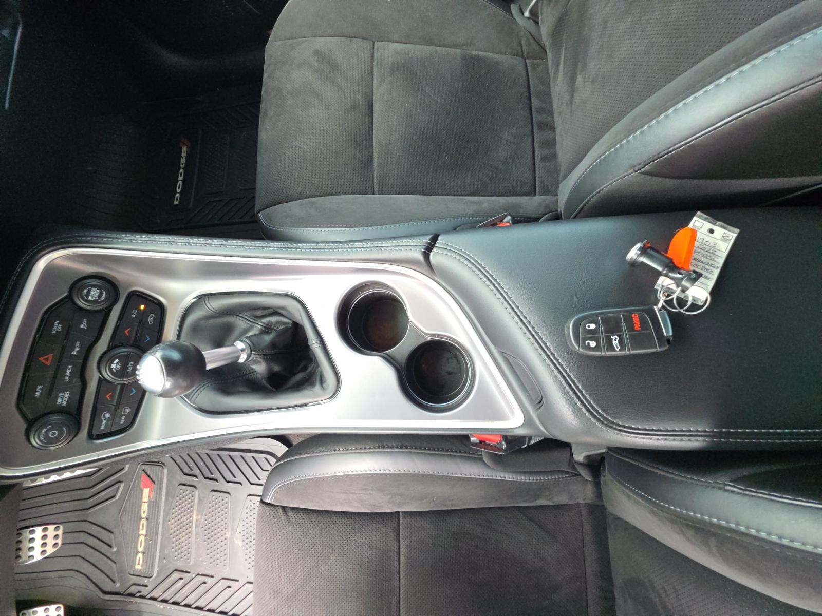 DODGE CHALLENGER - 8