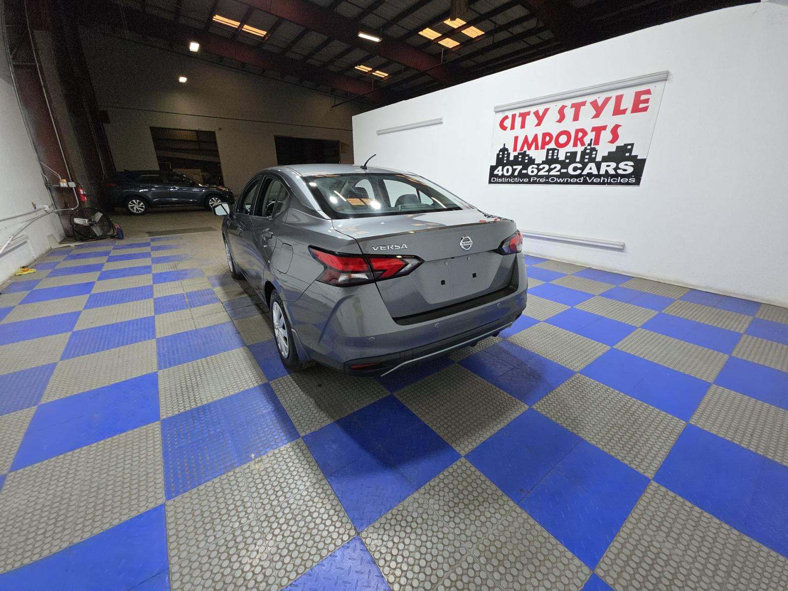 NISSAN VERSA - 2