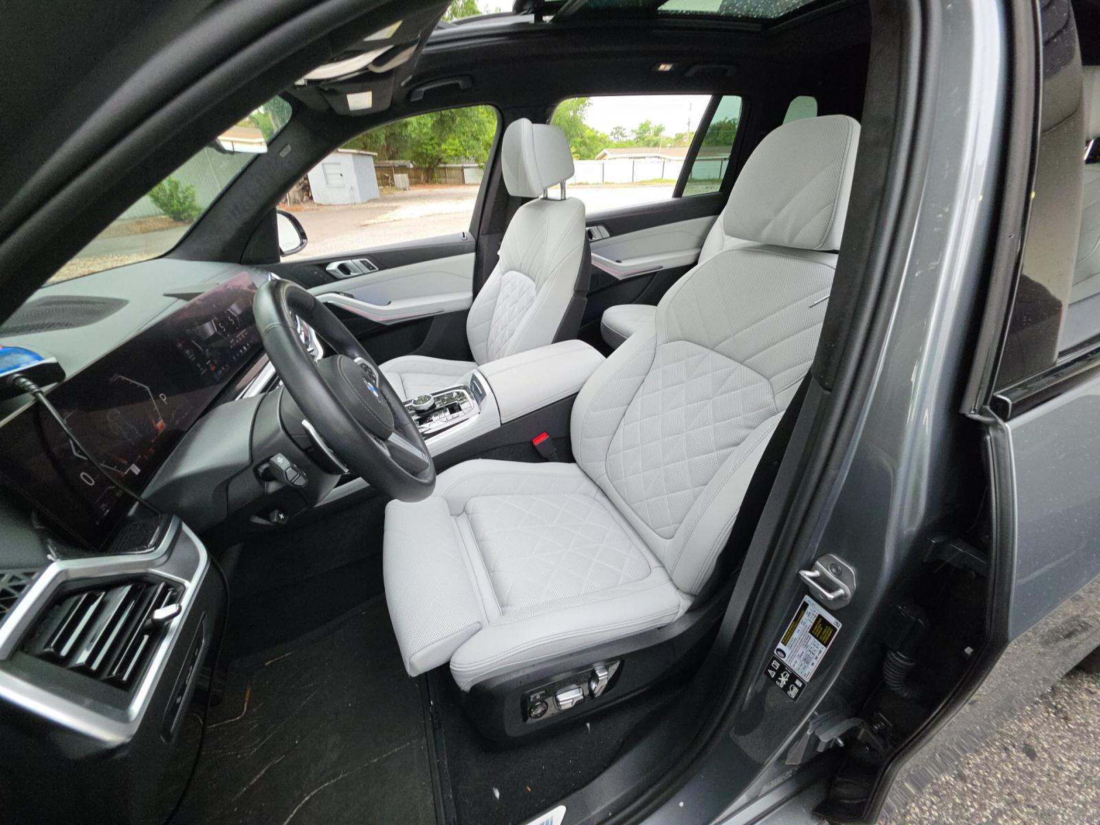 2024 BMW X7 xDrive40i AWD