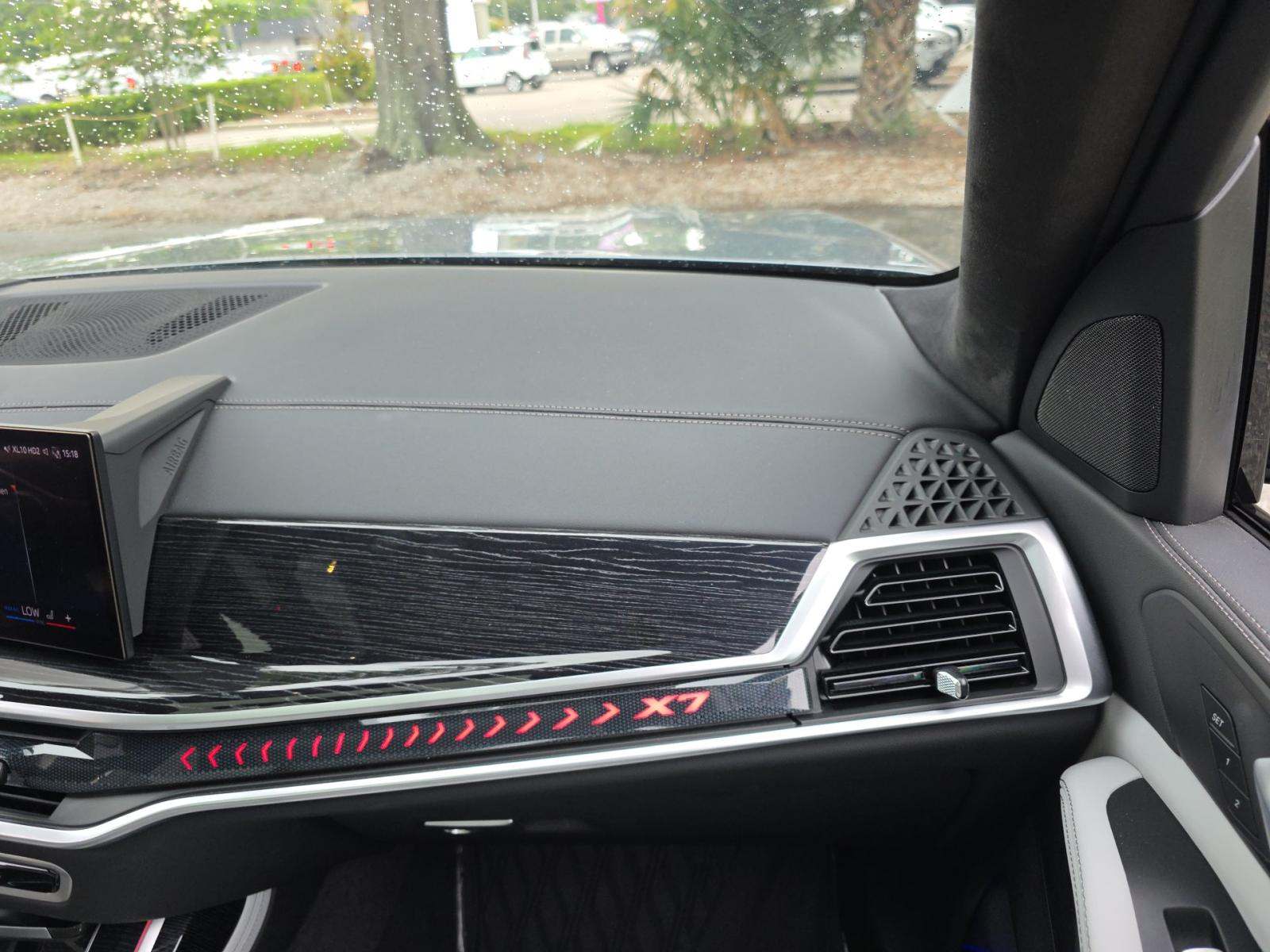 2024 BMW X7 xDrive40i AWD