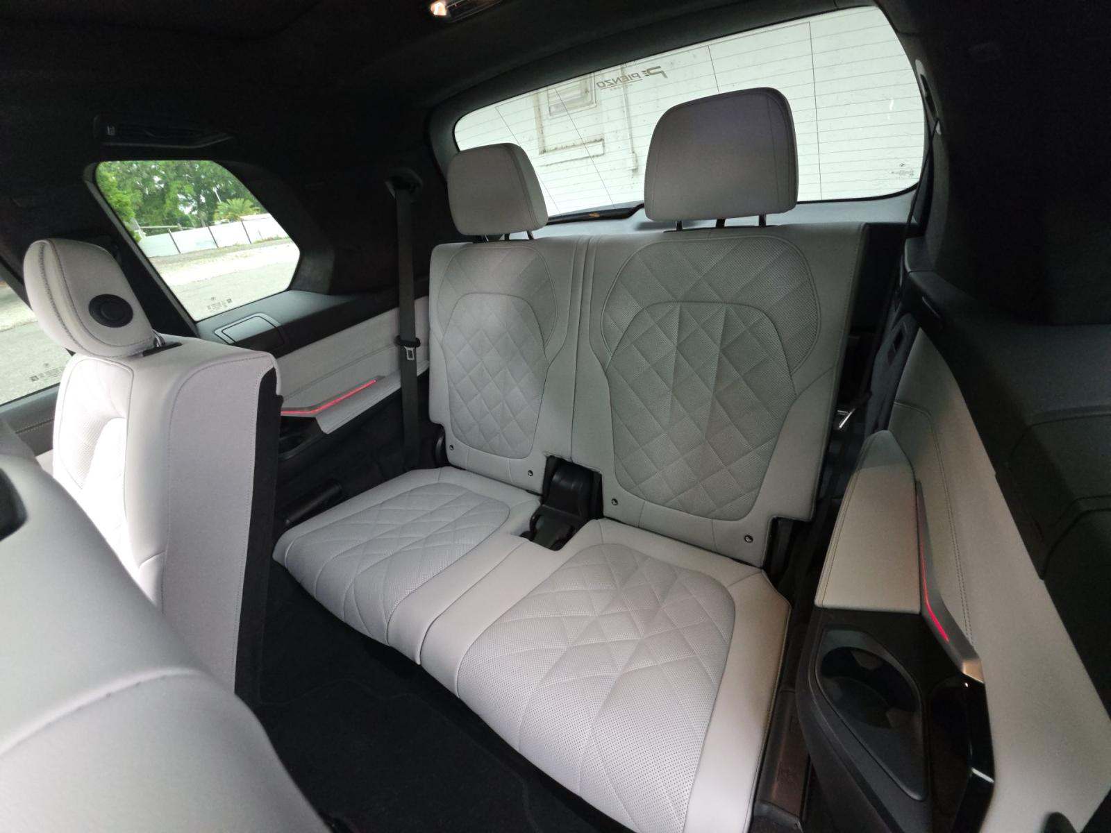 2024 BMW X7 xDrive40i AWD