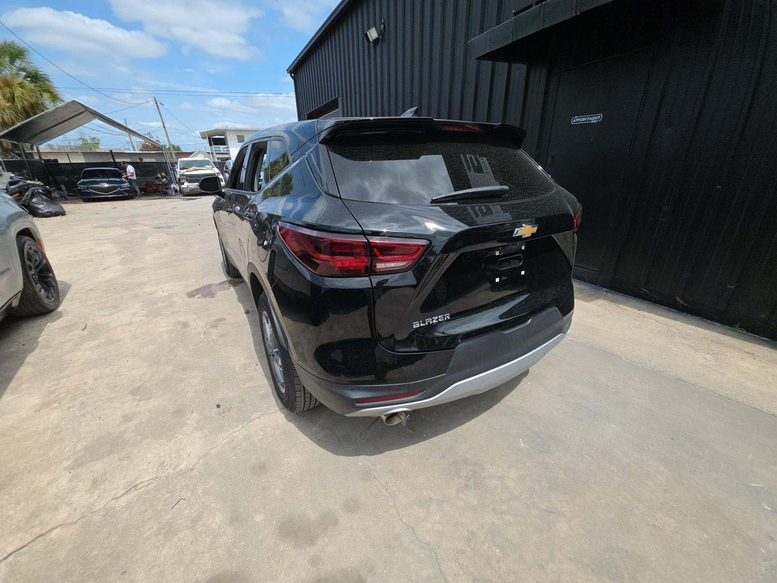 CHEVROLET BLAZER - 2