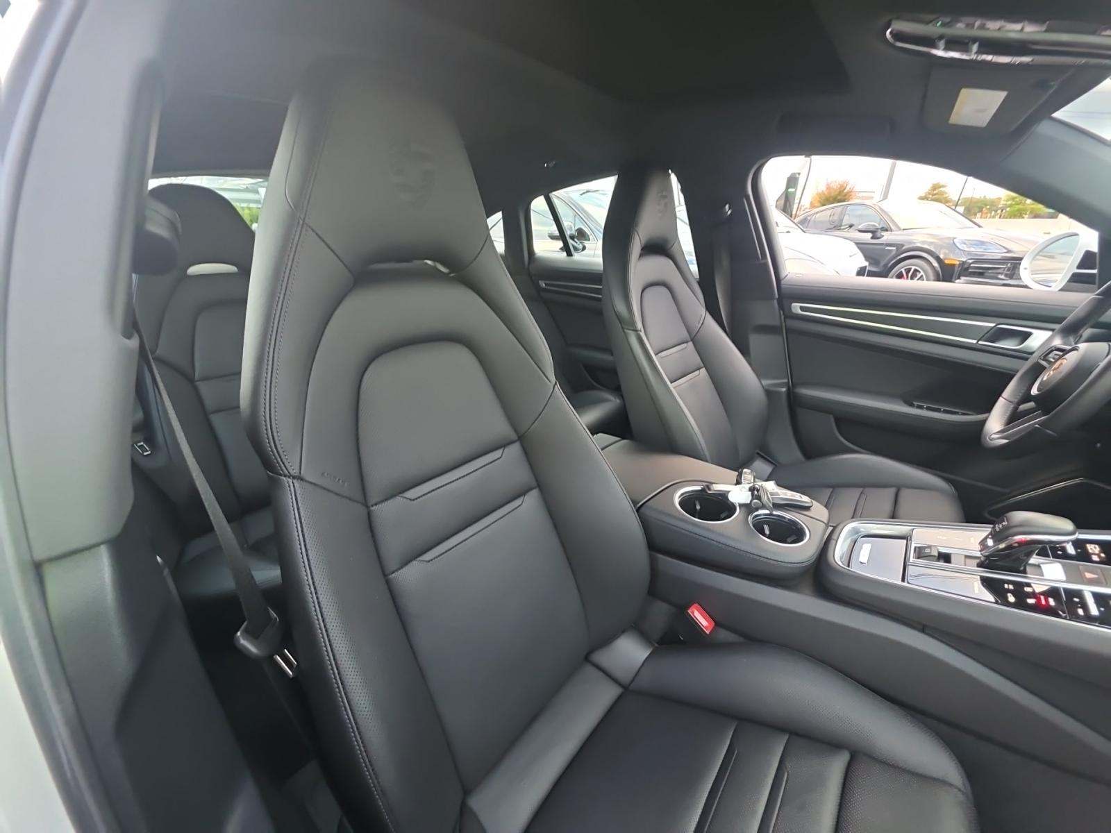 2023 Porsche Panamera 4 Platinum Edition AWD