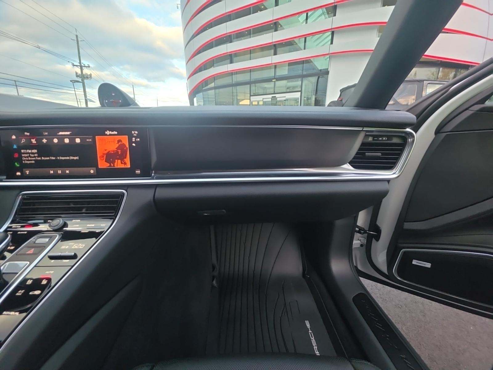 2023 Porsche Panamera 4 Platinum Edition AWD