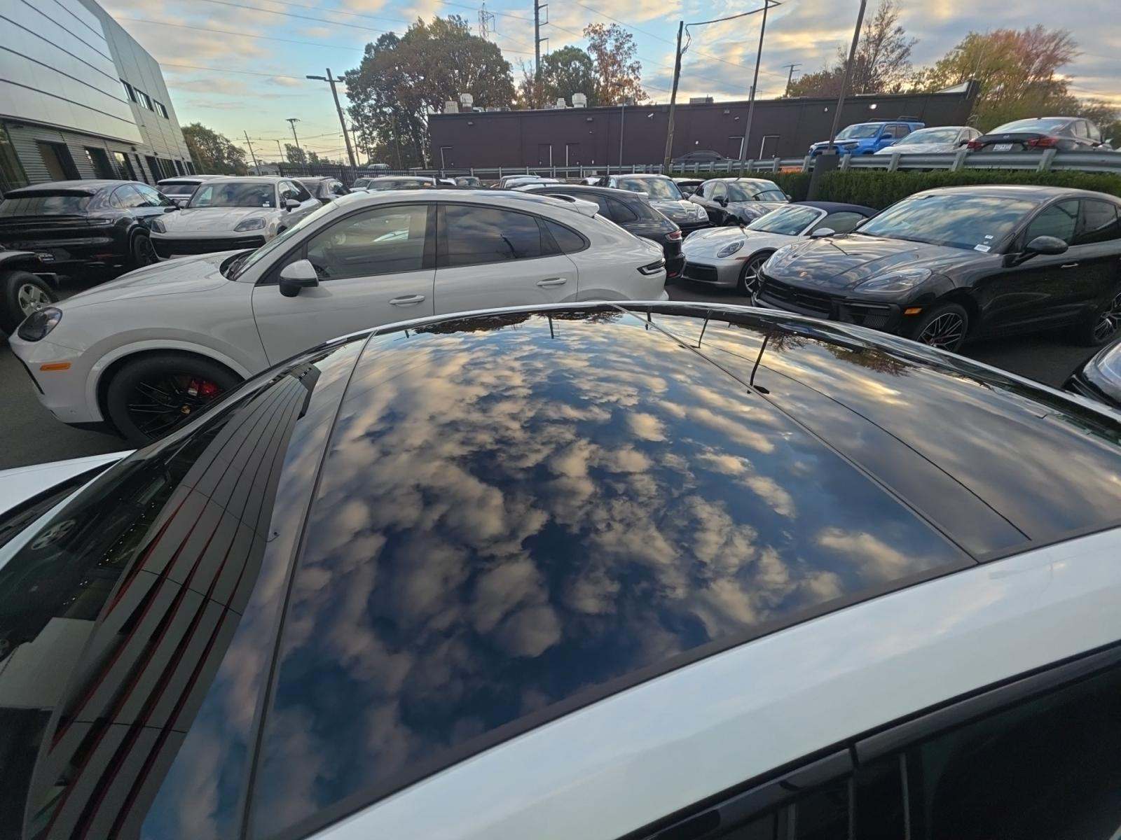 2023 Porsche Panamera 4 Platinum Edition AWD