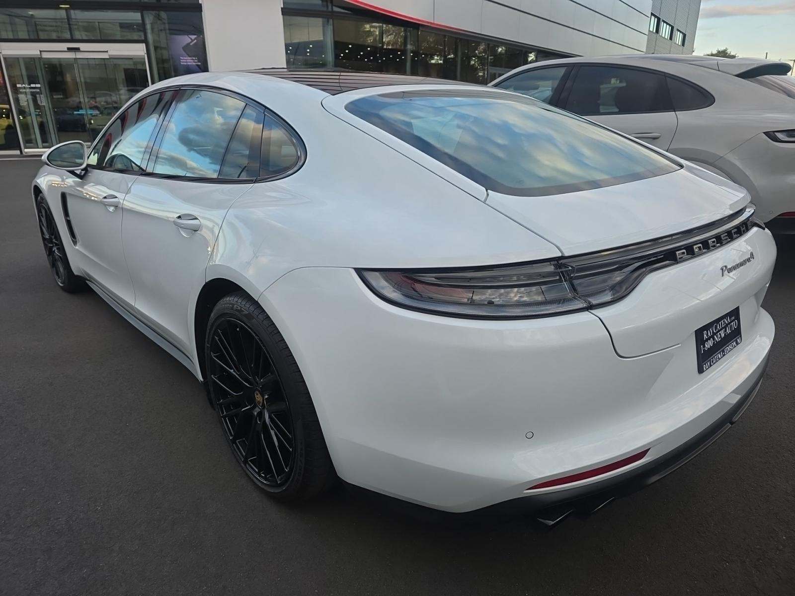 2023 Porsche Panamera 4 Platinum Edition AWD