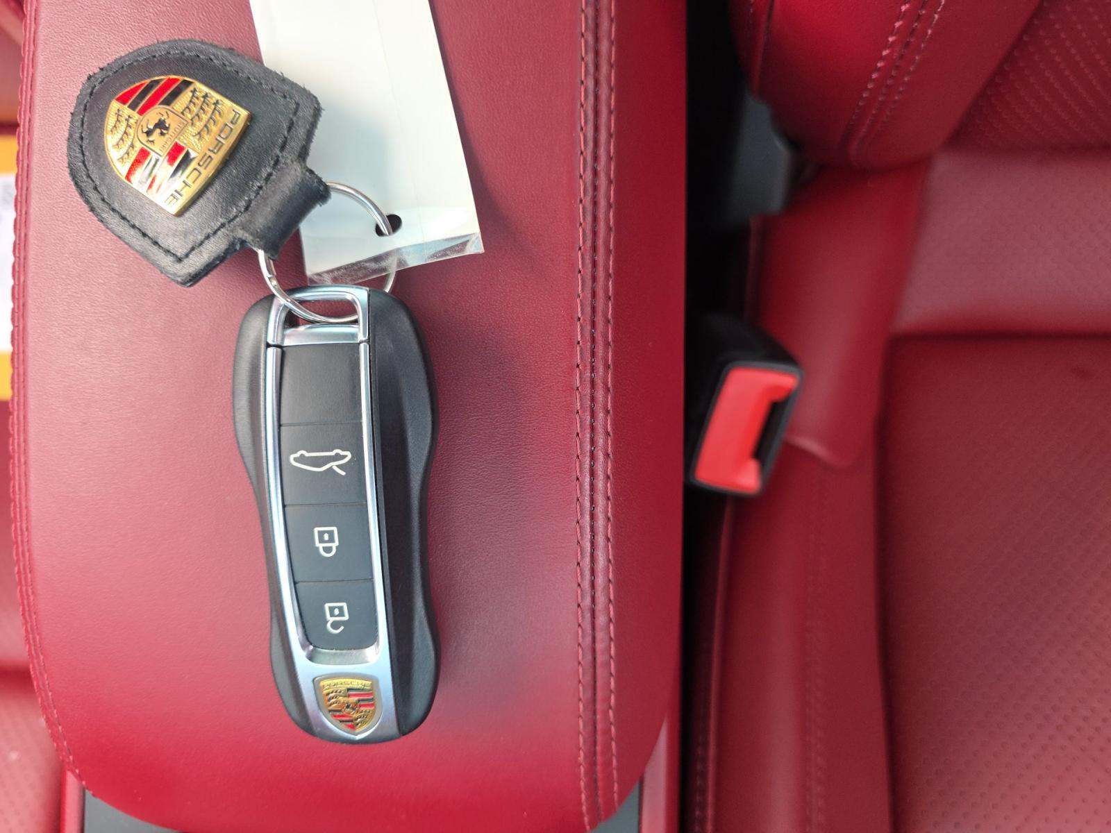 2022 Porsche 911 Carrera 4 GTS AWD